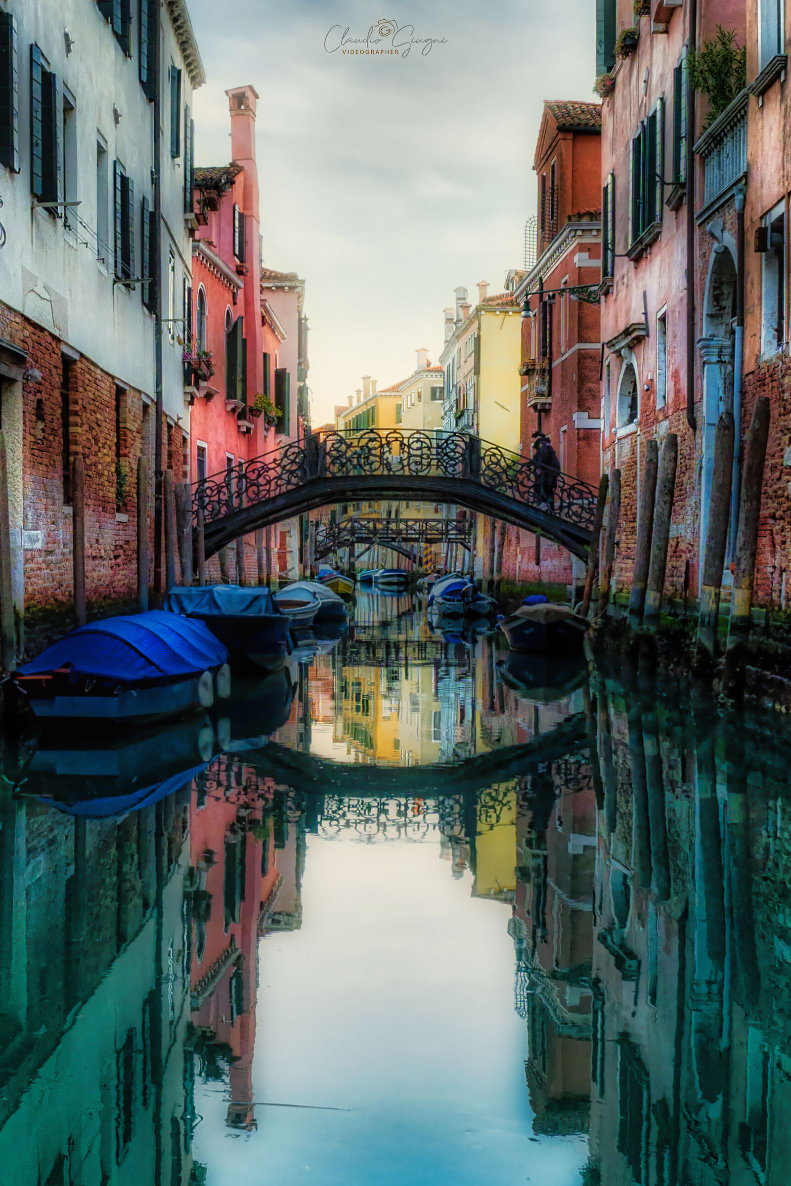 Riflessi e Colori tra i Canali di Venezia