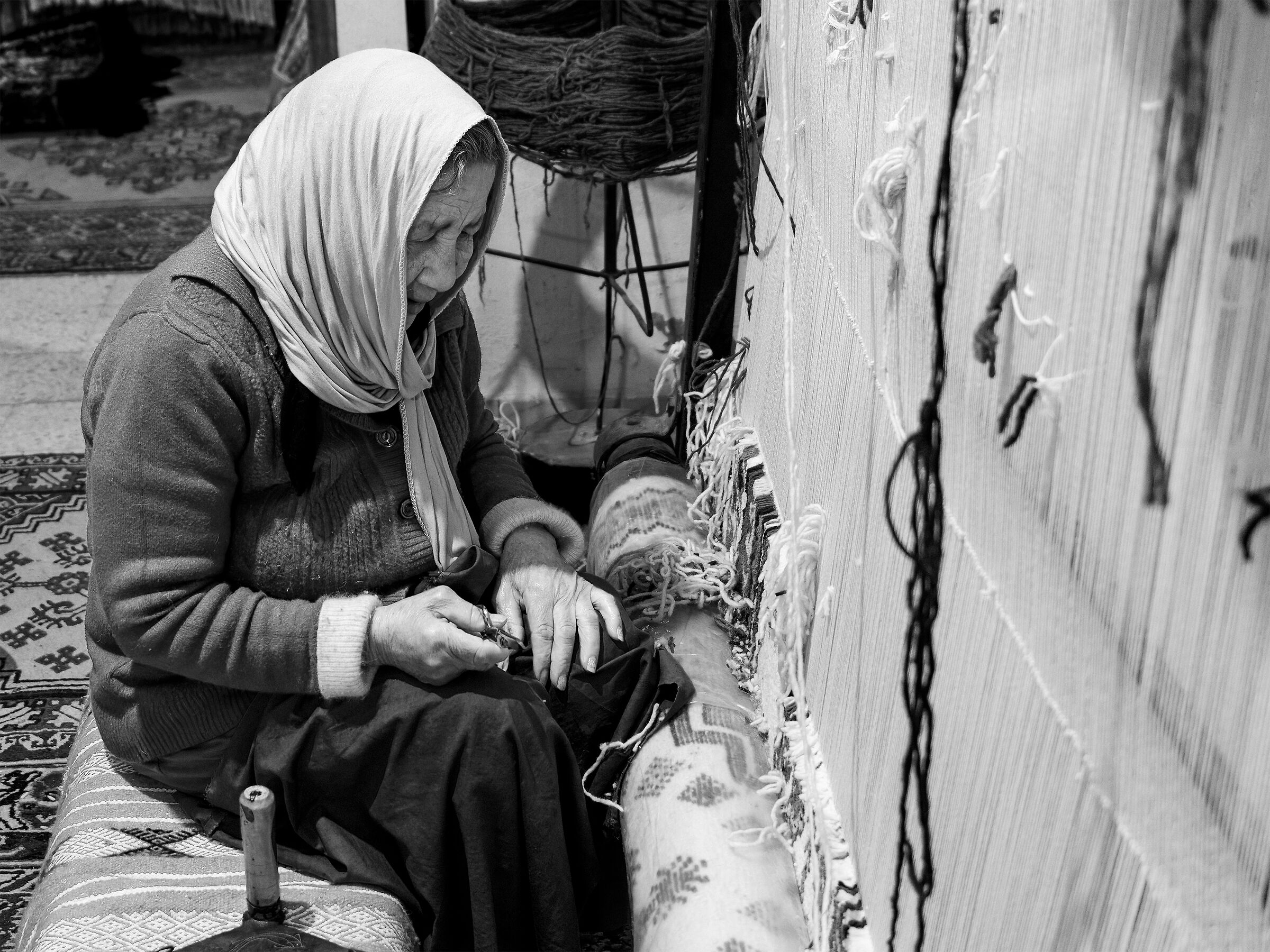 A life weaving carpets