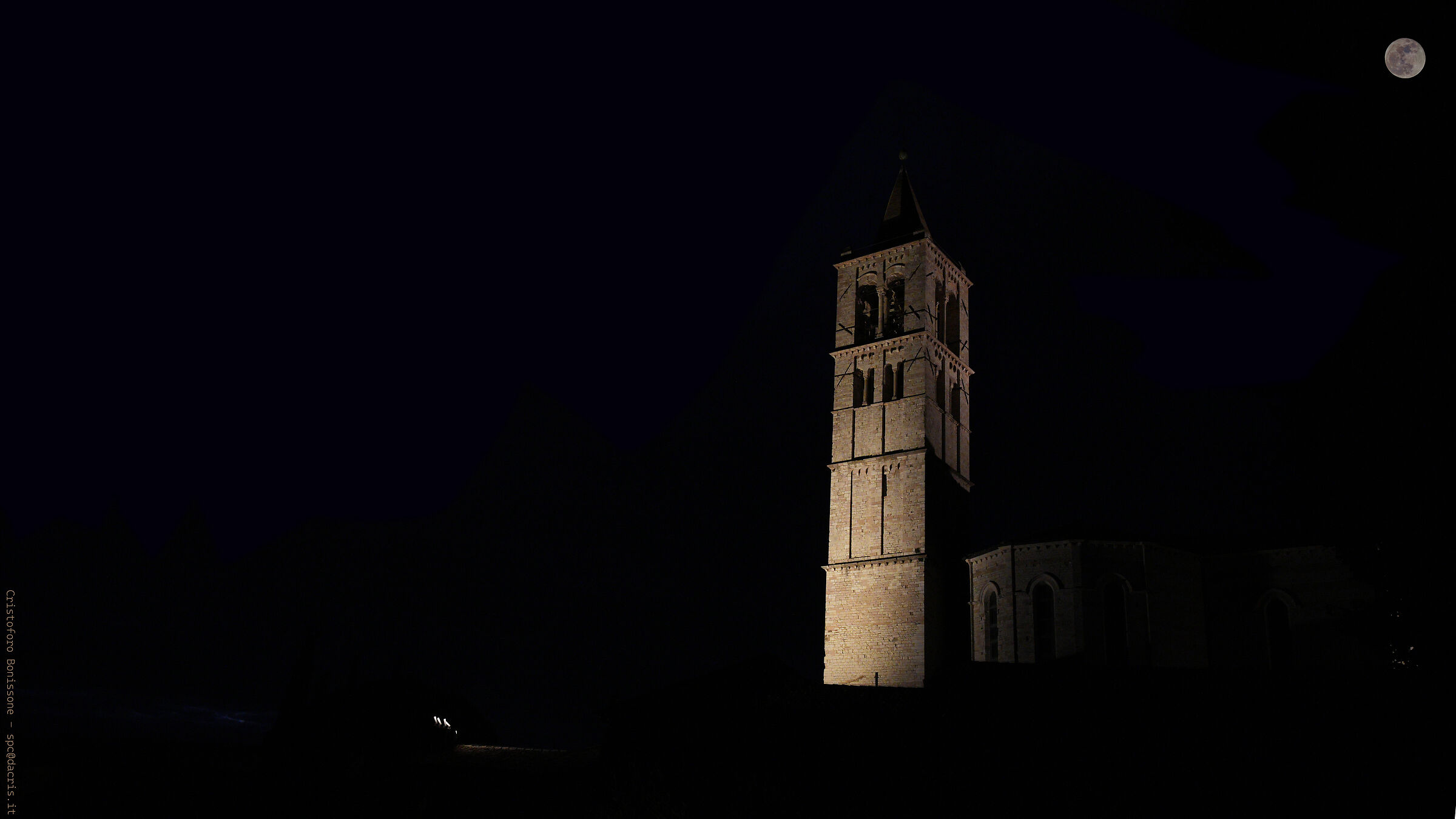 Assisi Lunare in 8K