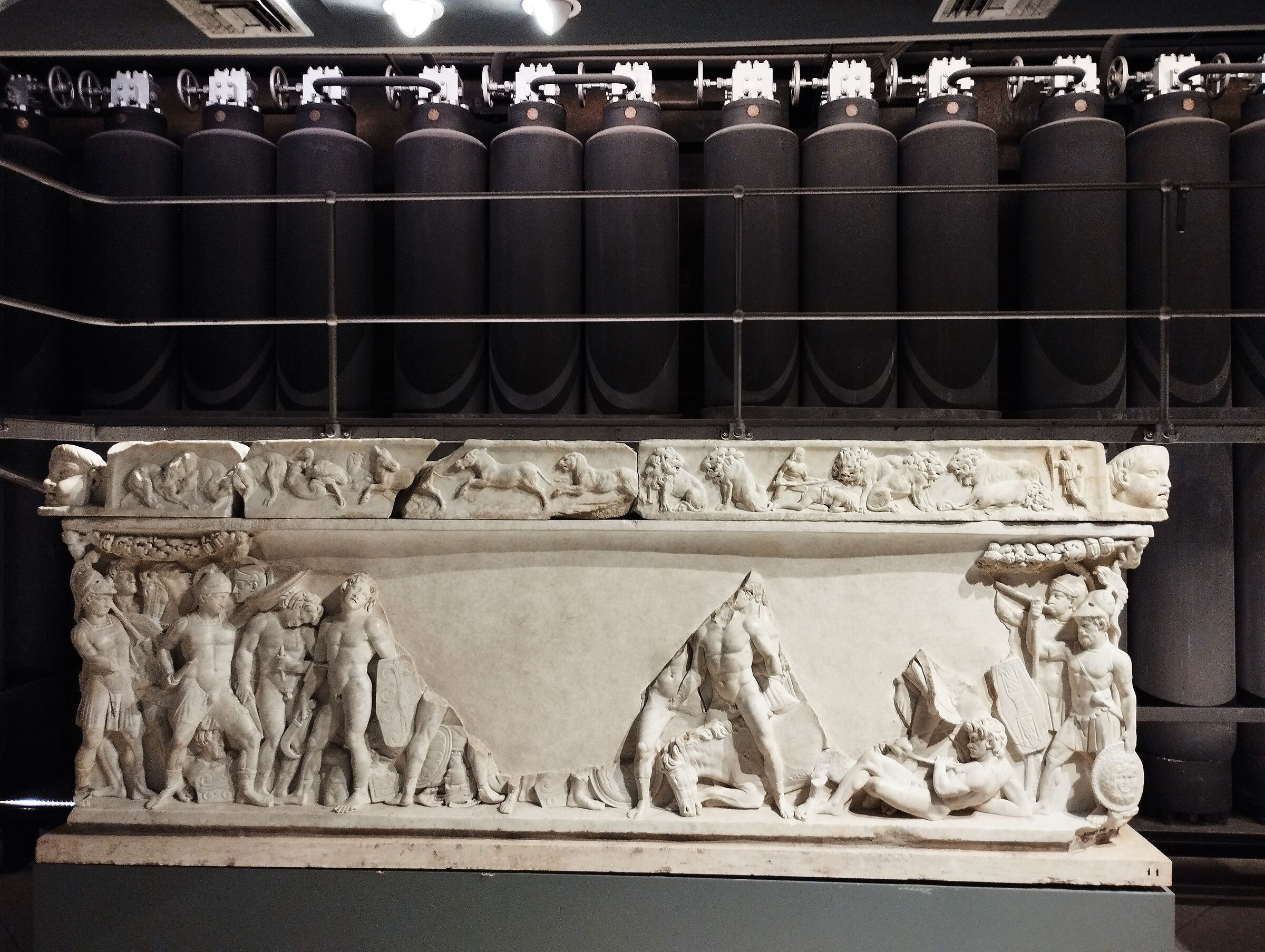 Centrale Montemartini-bombole aria compressa