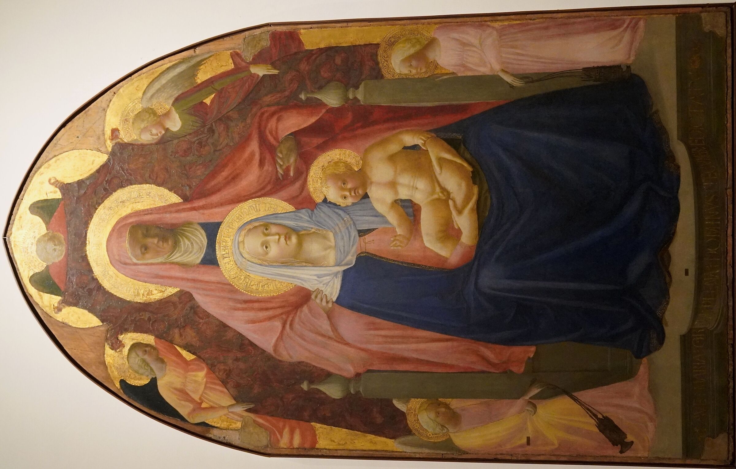 Madonna con il Bambino e cinque angeli 1424/1425