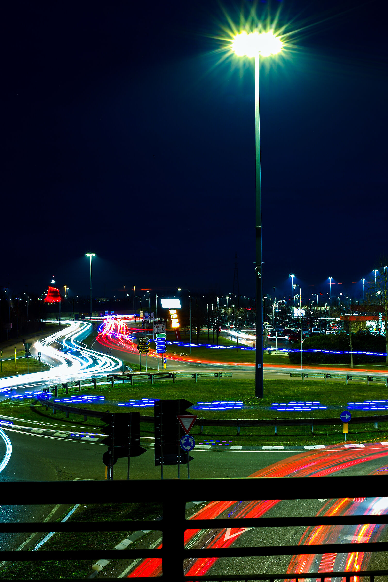 Rotonda trafficata