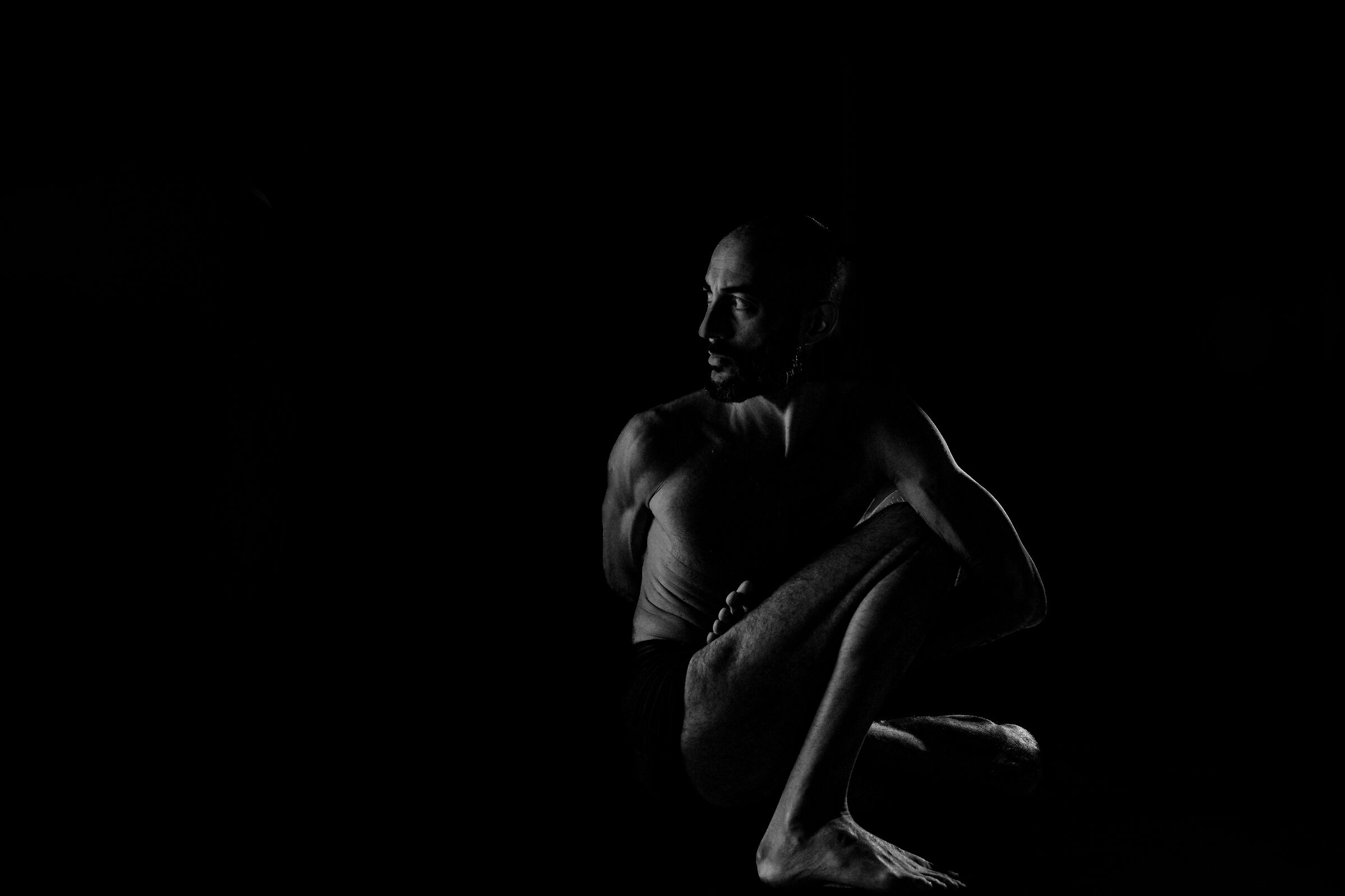 Marichyasana D