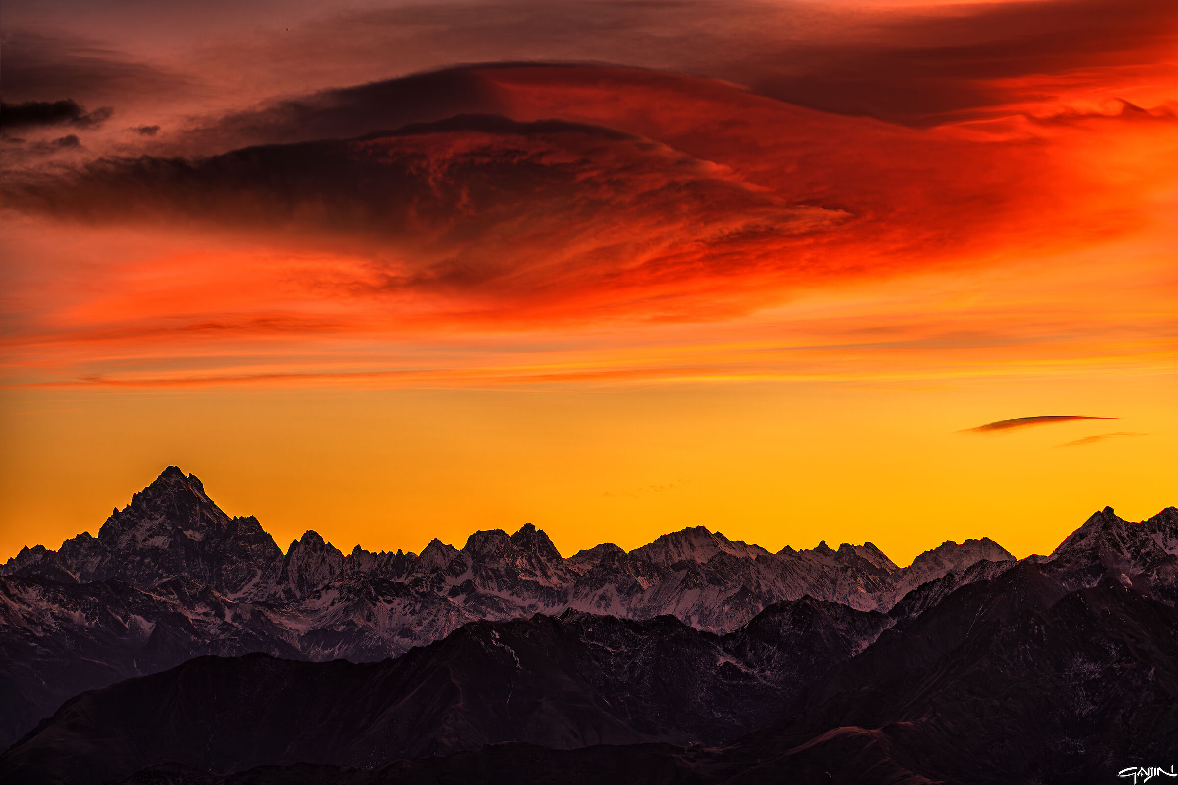 Tramonto sul Monviso