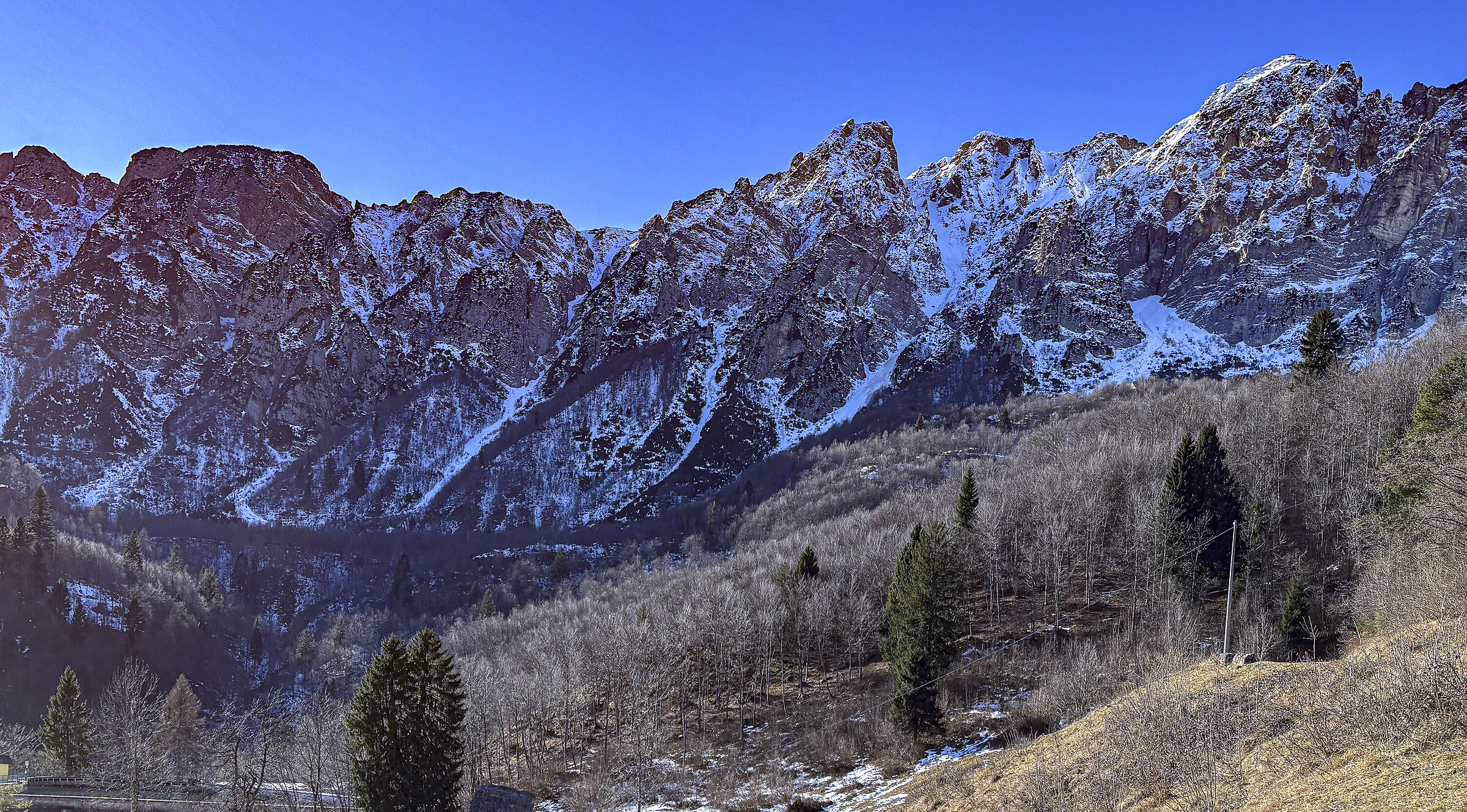Catena Tre Croci e monte Zevola visti dalla Gazza