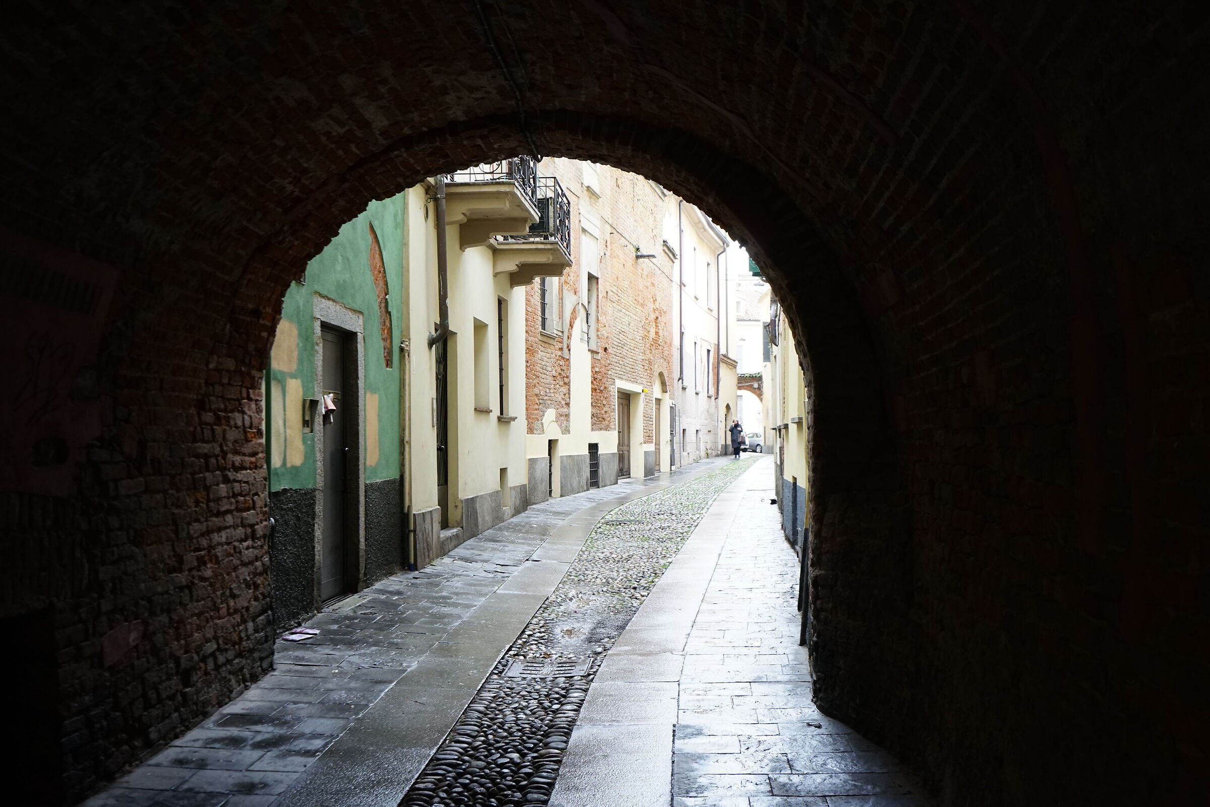 Vicolo Longobardi, dopo la pioggia