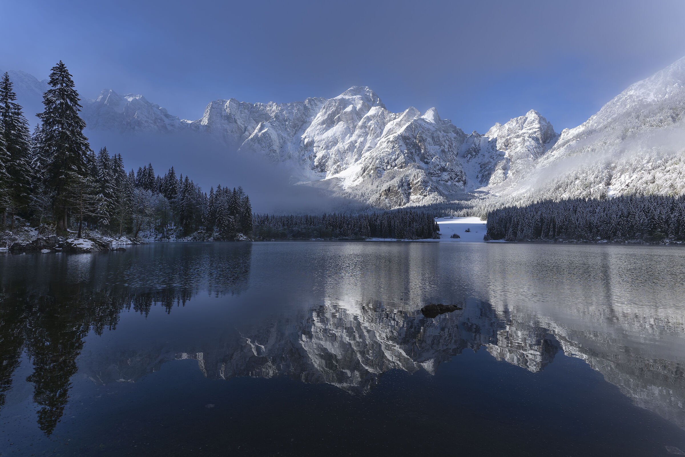 Reflection to the lake