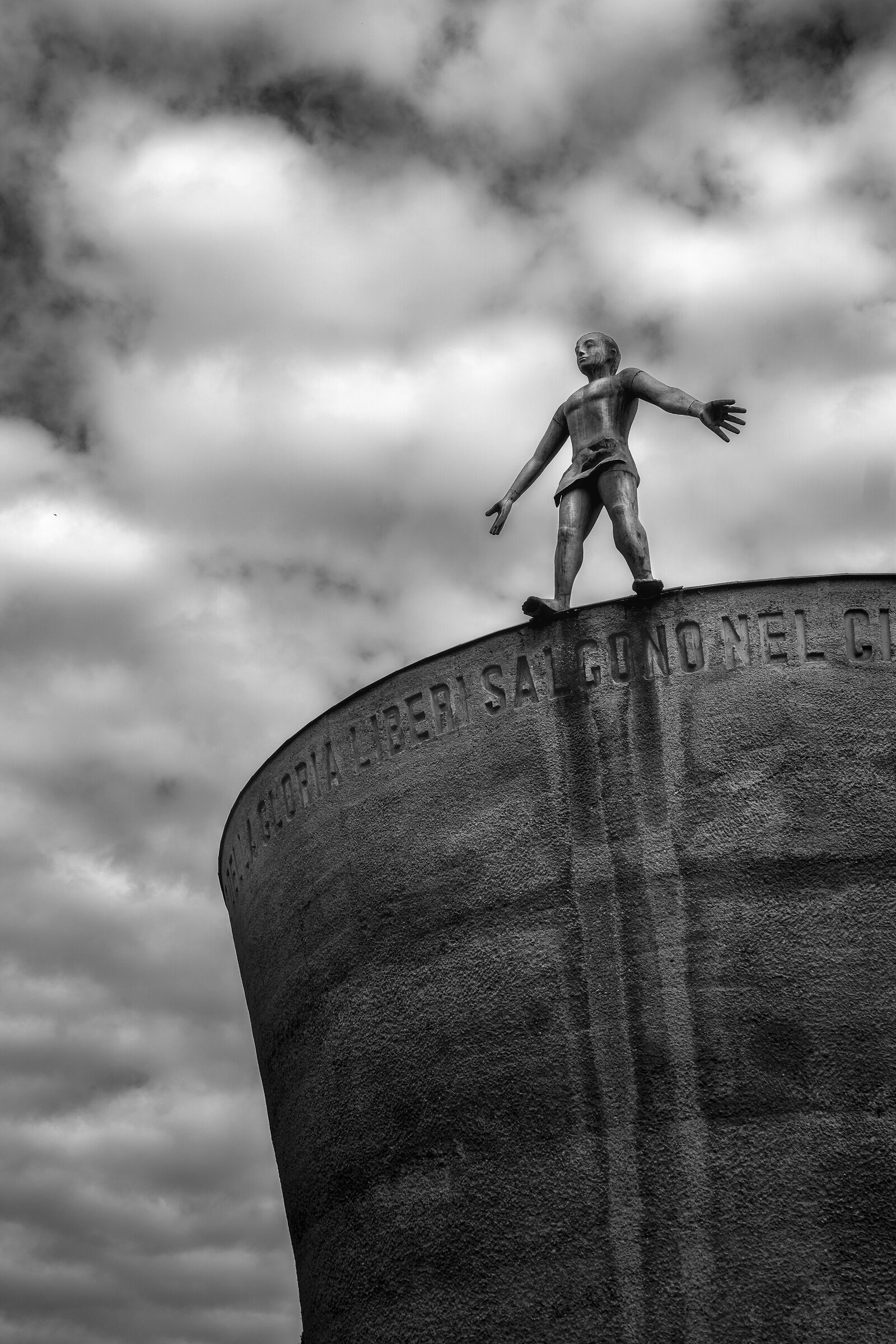 Monumento Ossario ai caduti partigiani 3