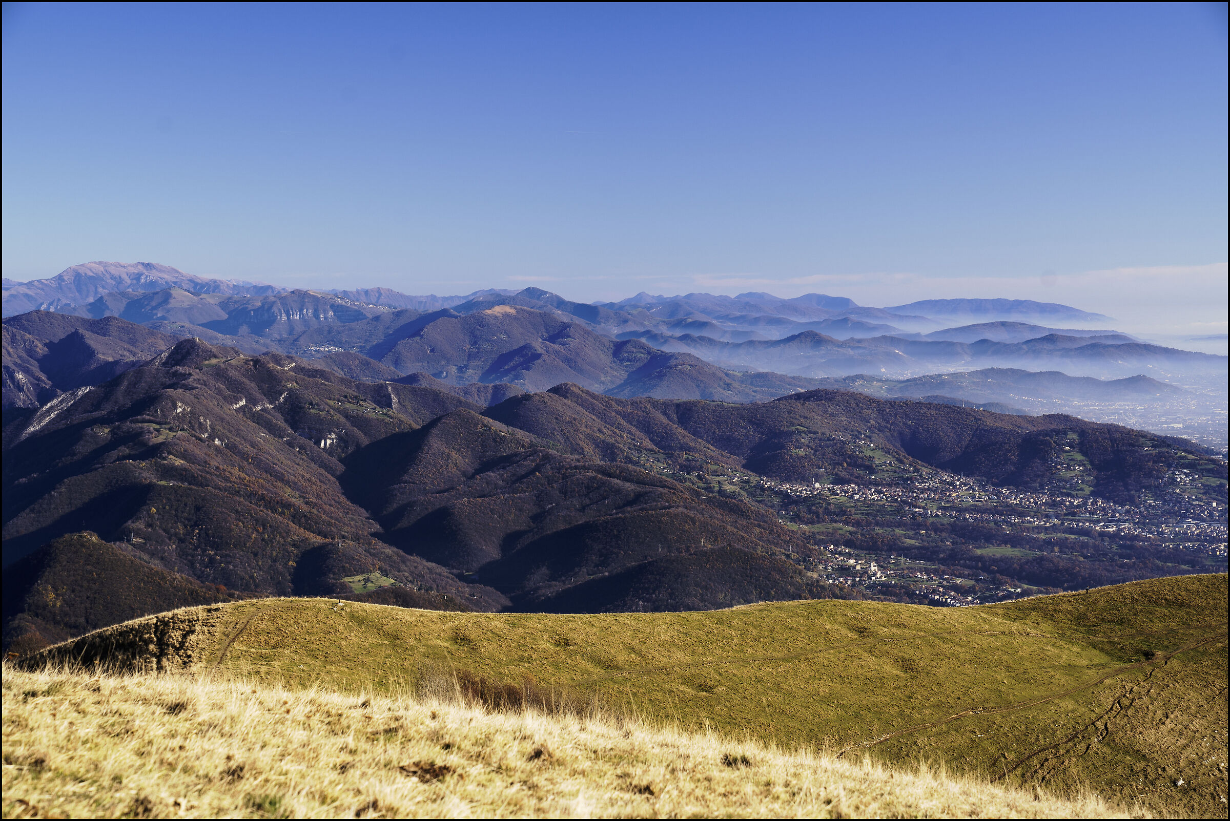 Alpi Orobie e pianura Padana.