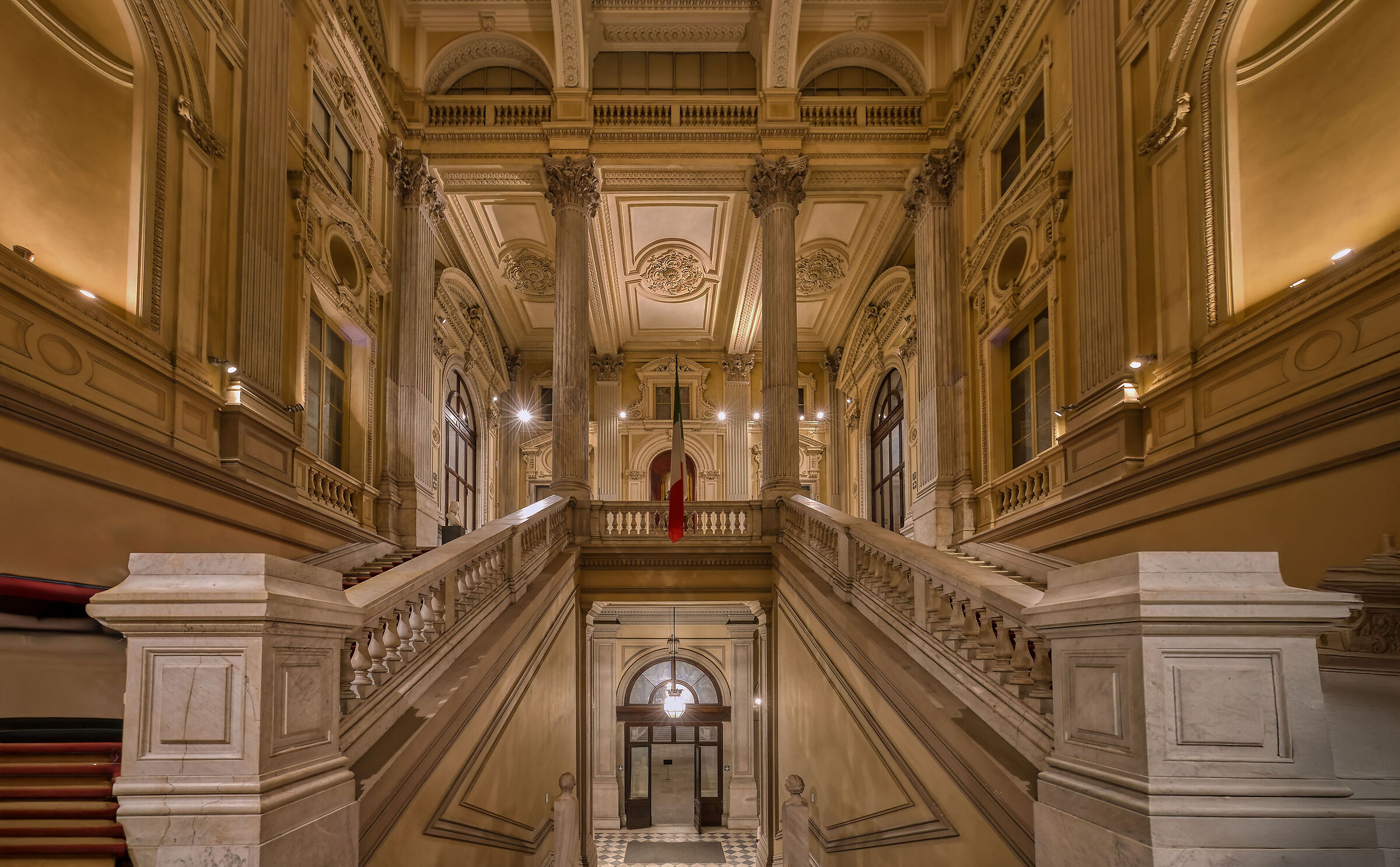 Lo scalone di Palazzo Carignano(Torino)