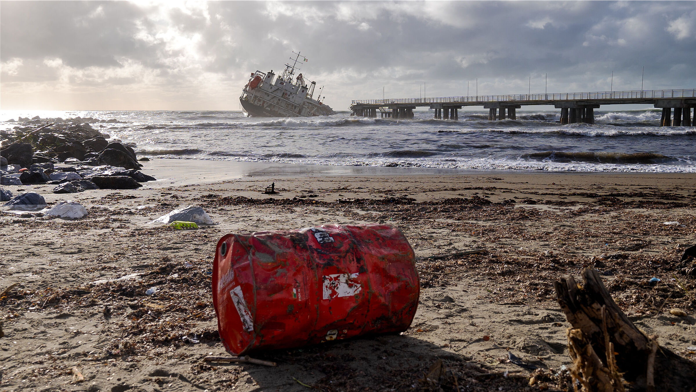 Disaster at the pier