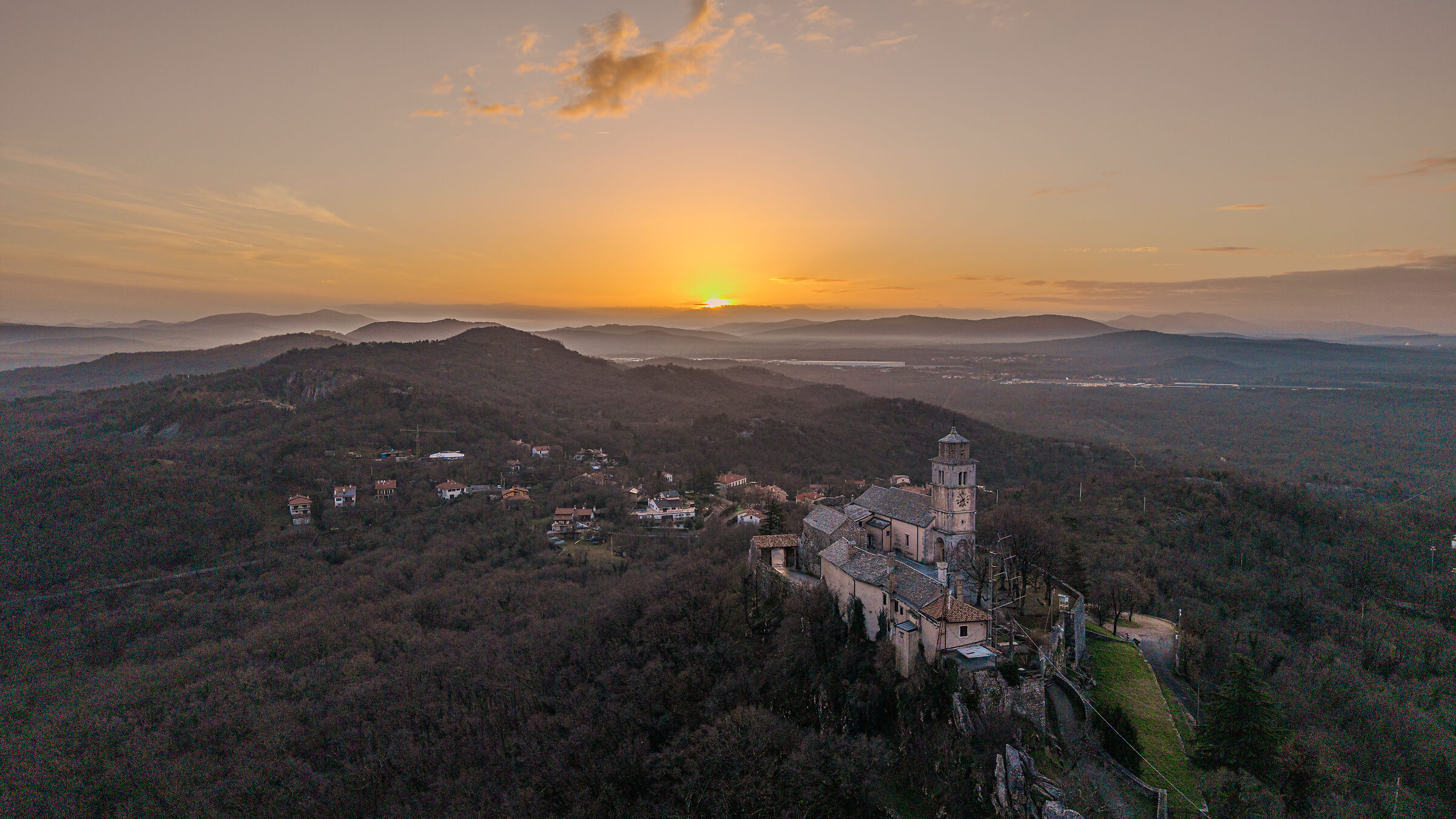 The morning has gold in his mouth