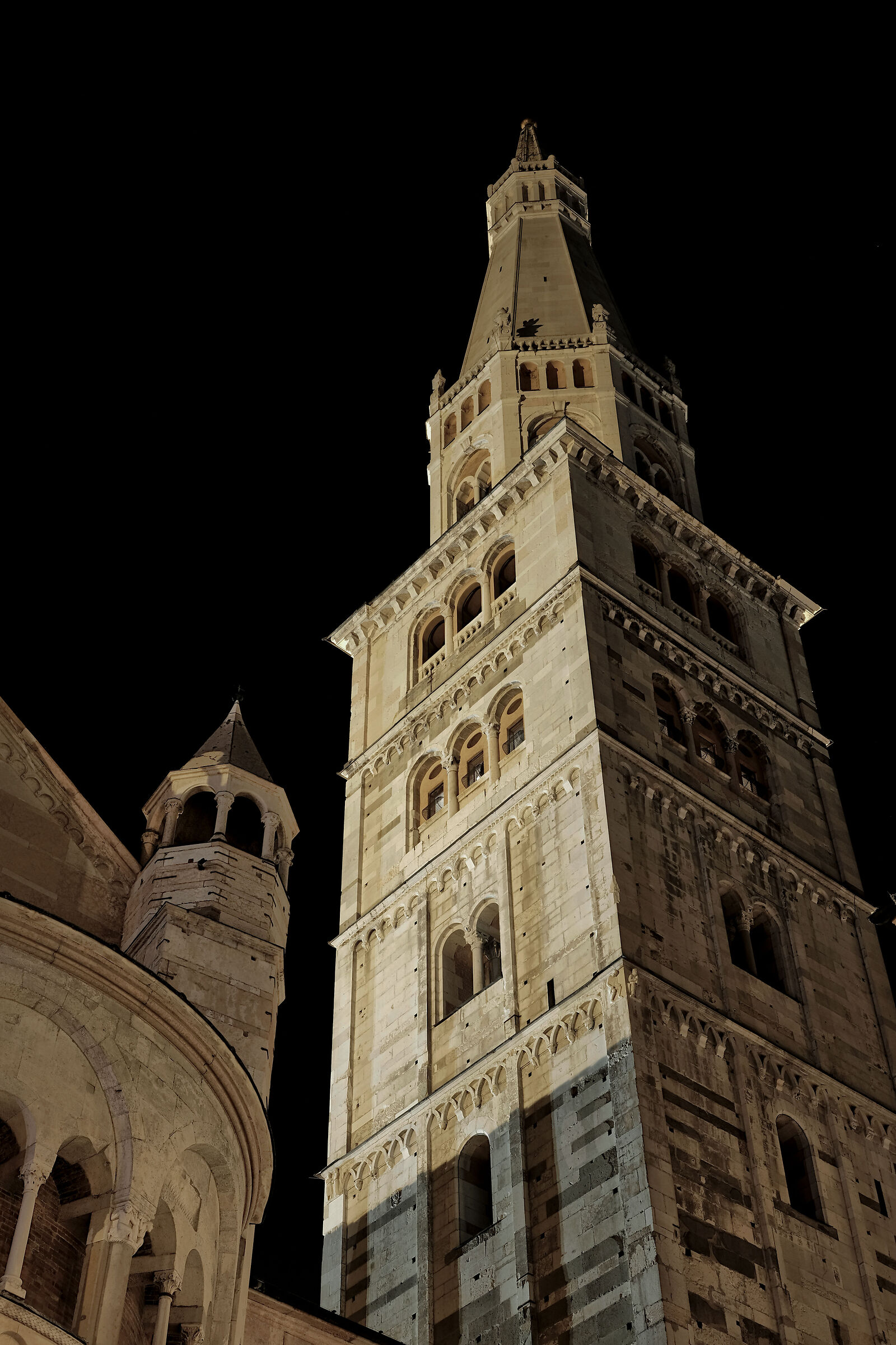 La Ghirlandina - Modena