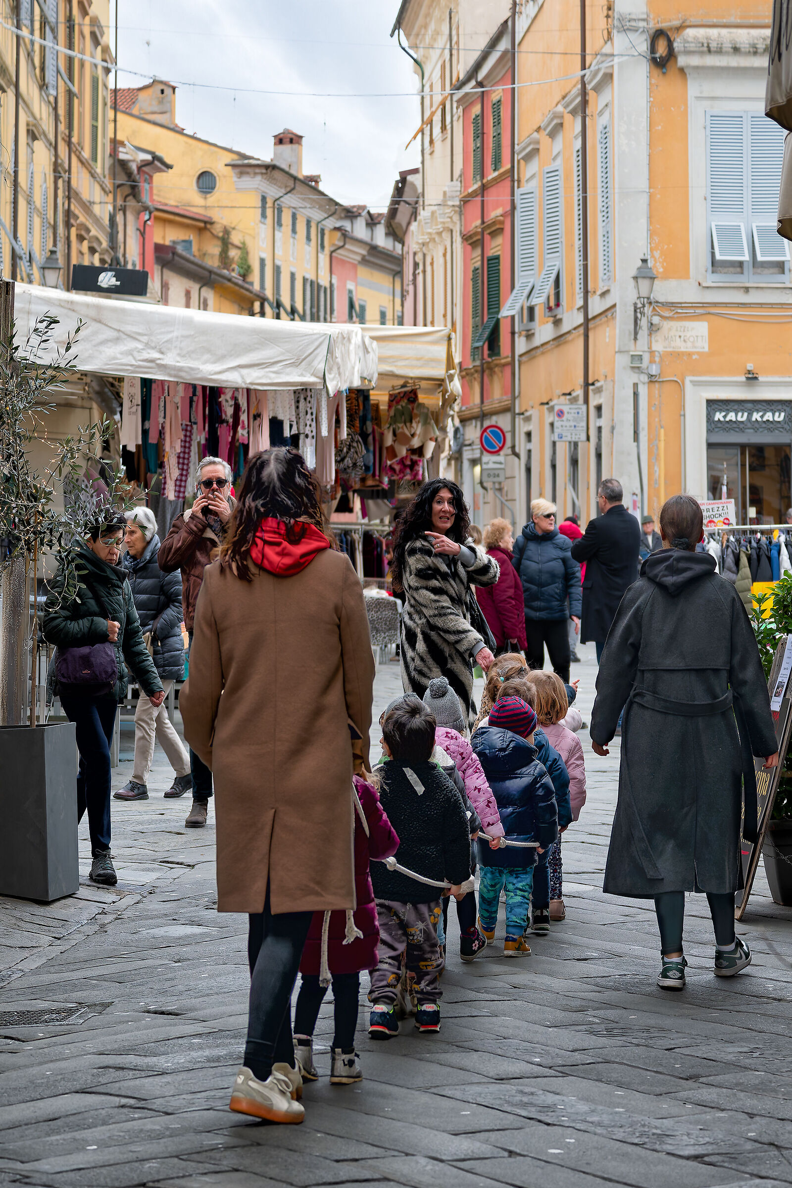 Un trenino di bambini