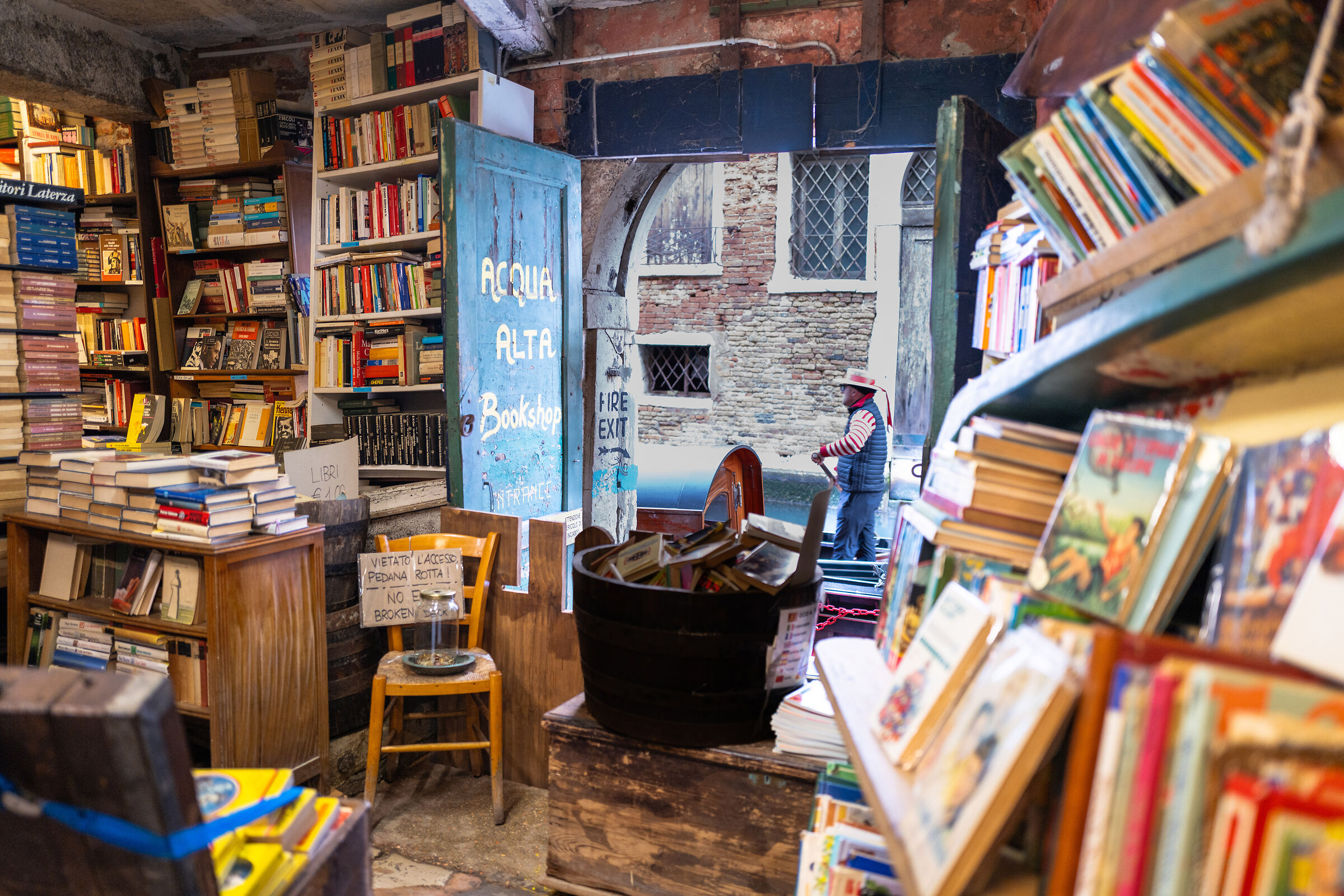 libreria acqua alta Venezia