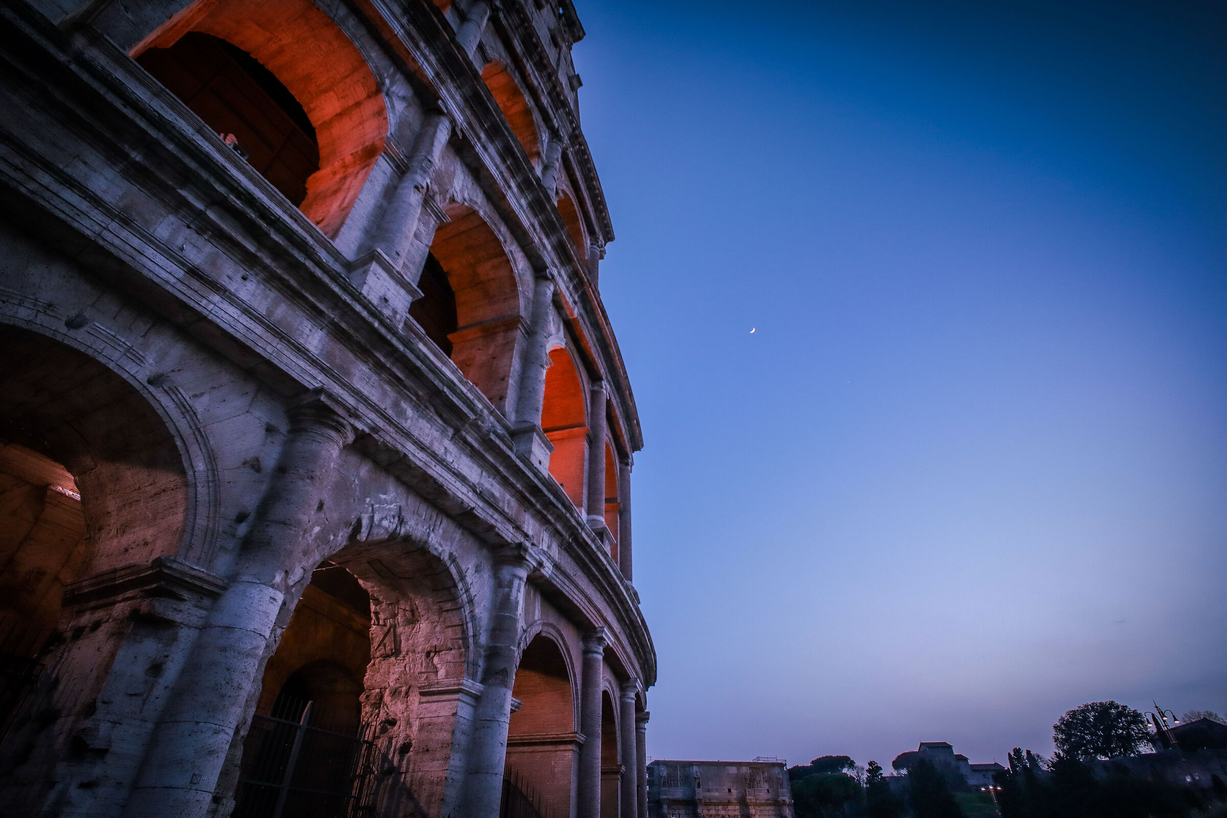 Il Colosseo e la Luna