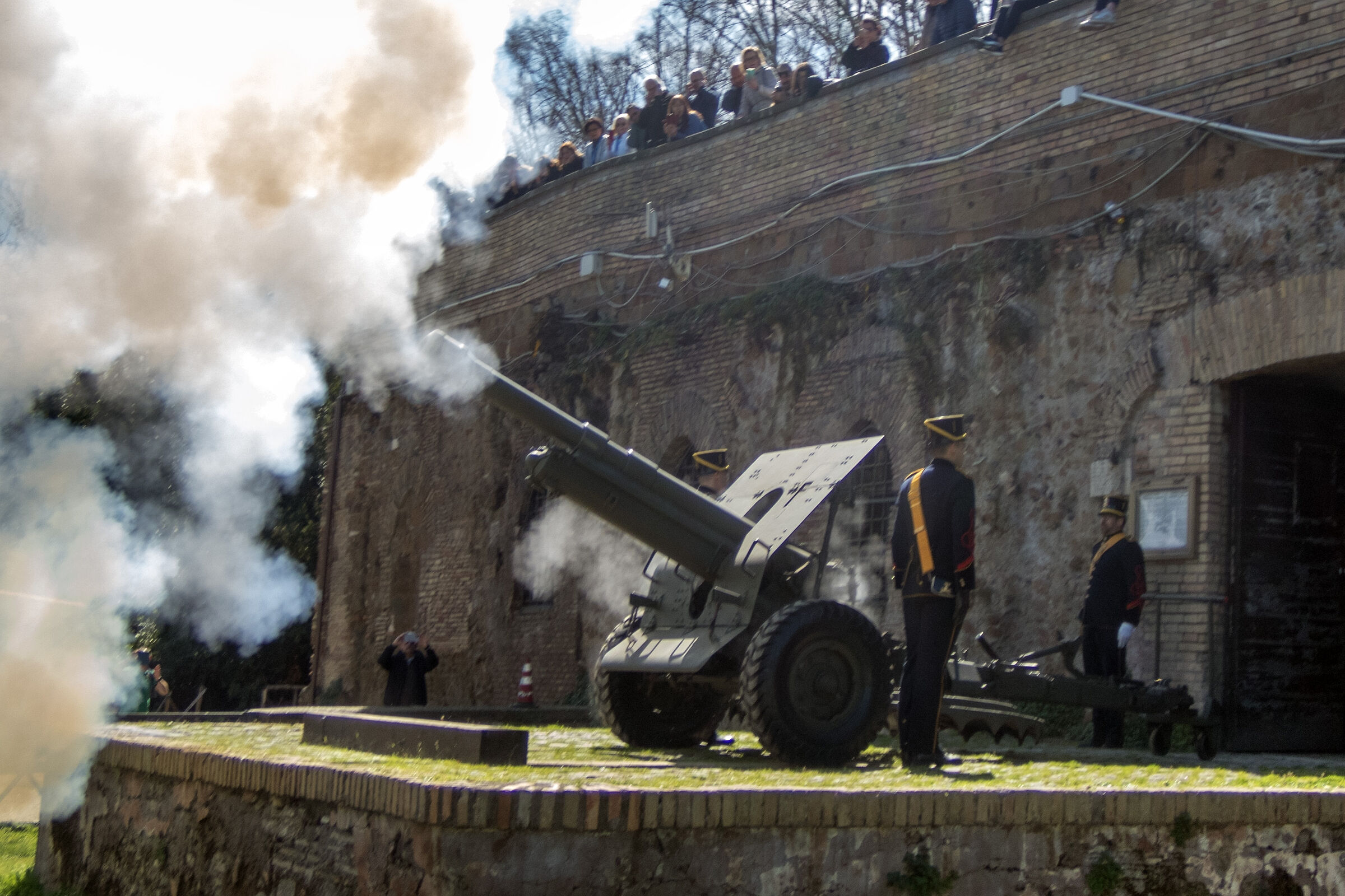 Mezzogiorno a Roma (4 foto)