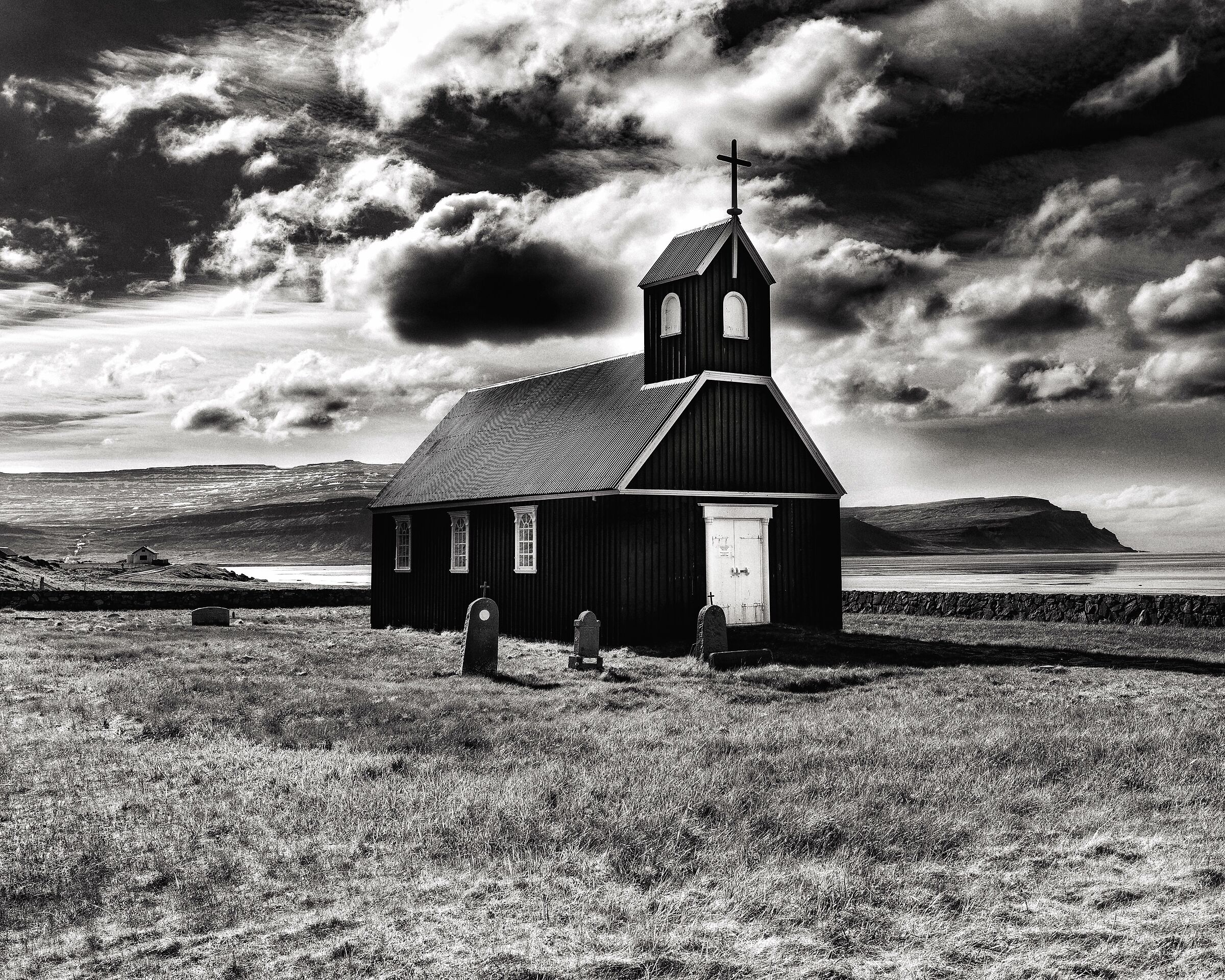 La chiesa di Raudasandur