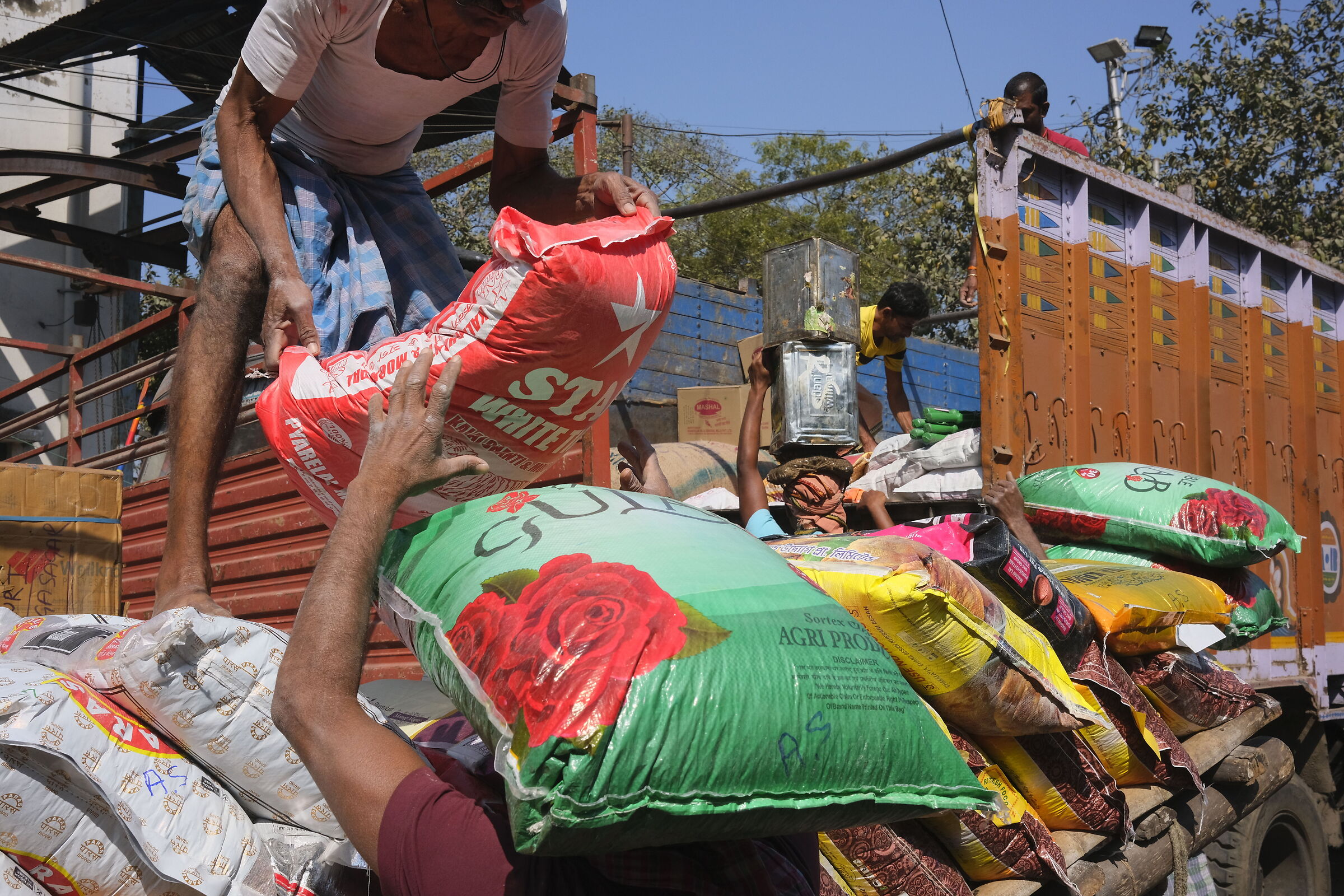 Loading and unloading