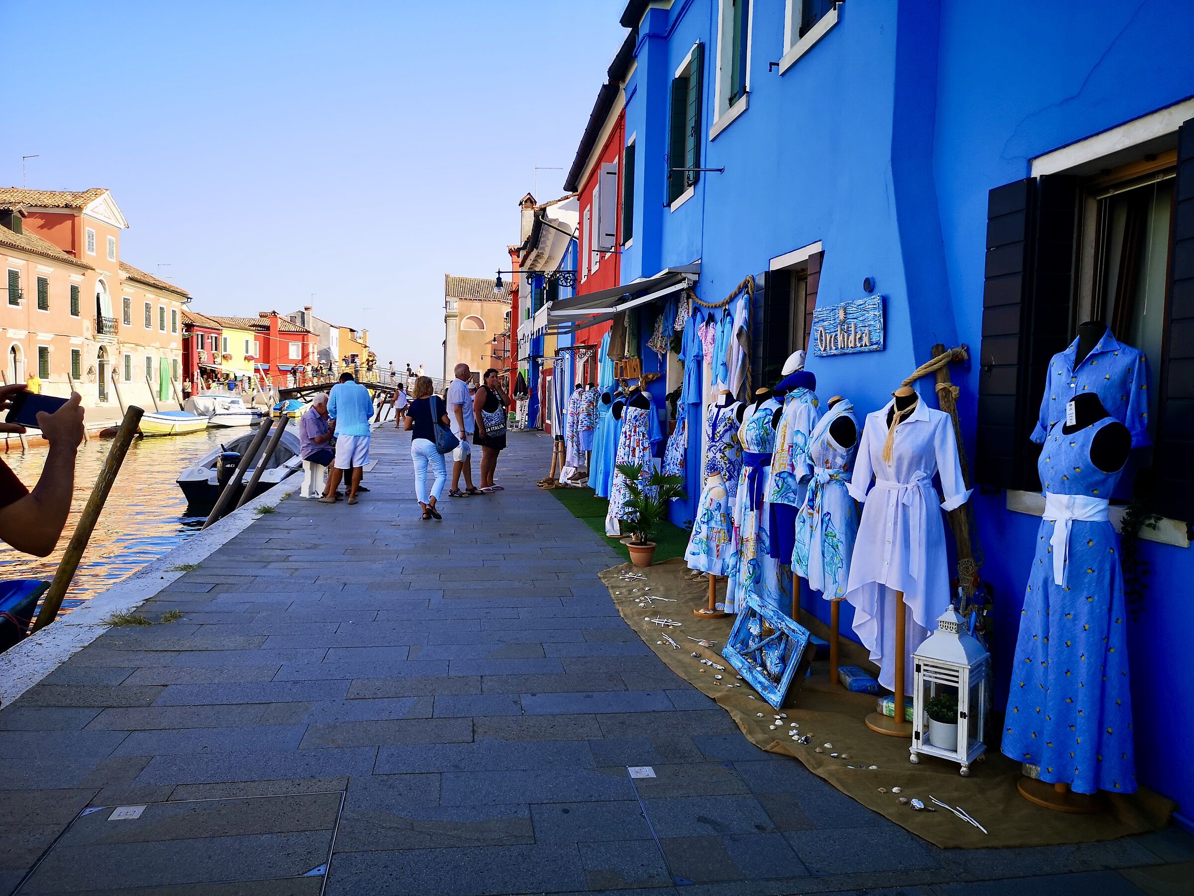 cromie e riflessi magici a Burano