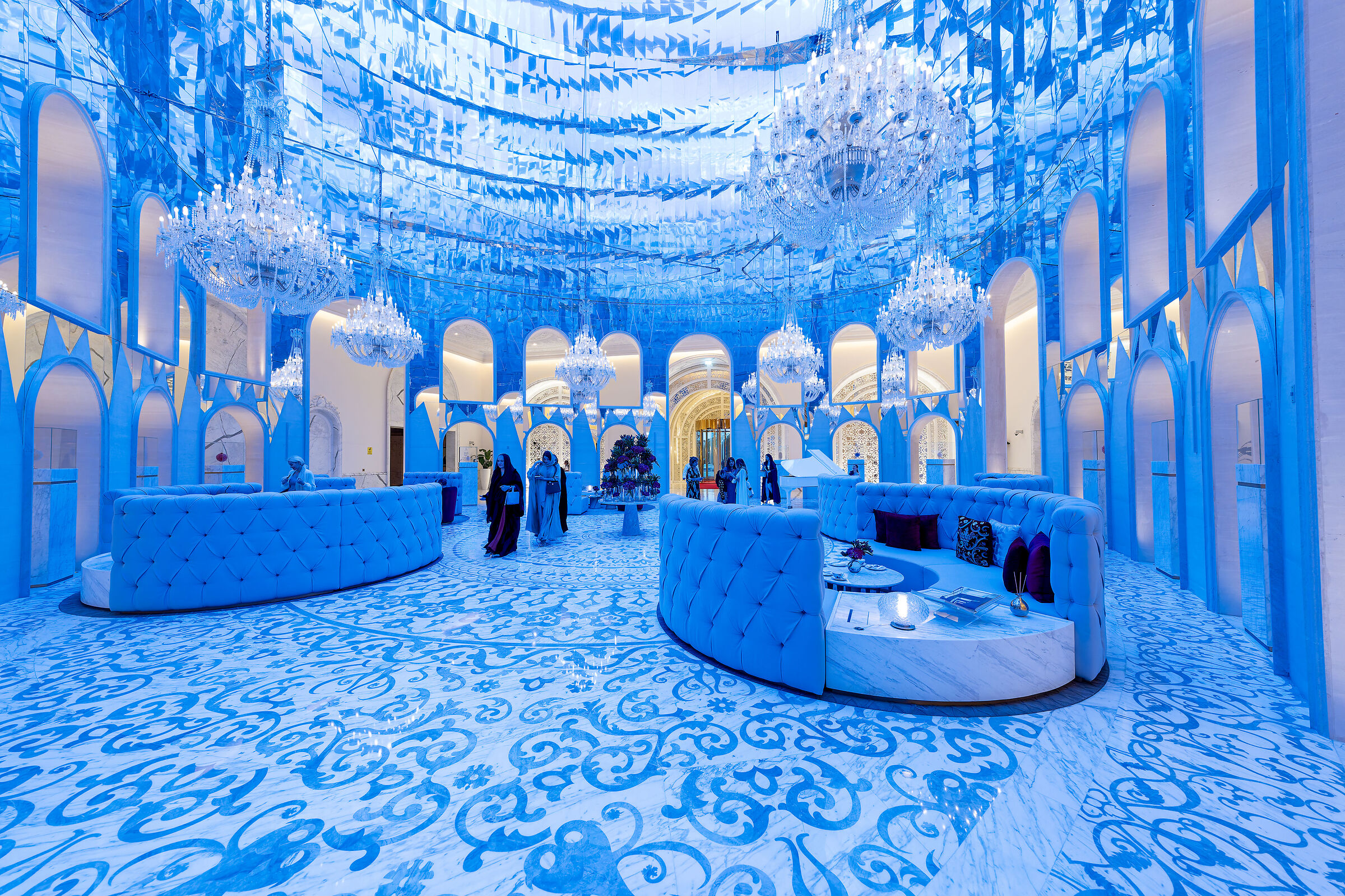 interno azzurro hotel Raffles di Doha