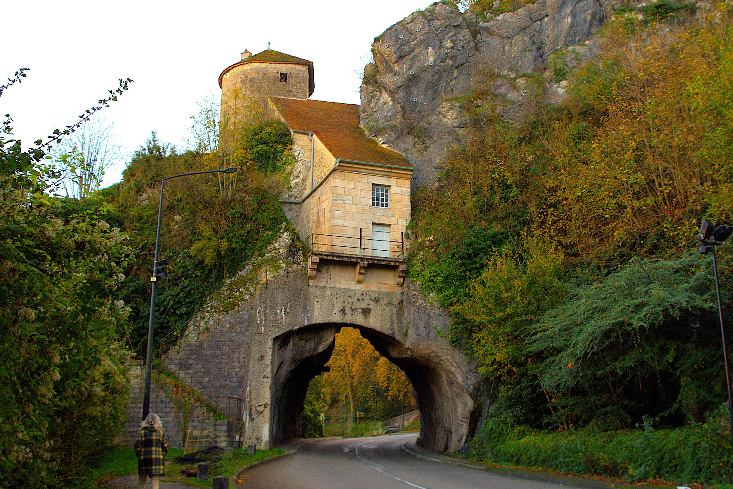 entrance to Besancome