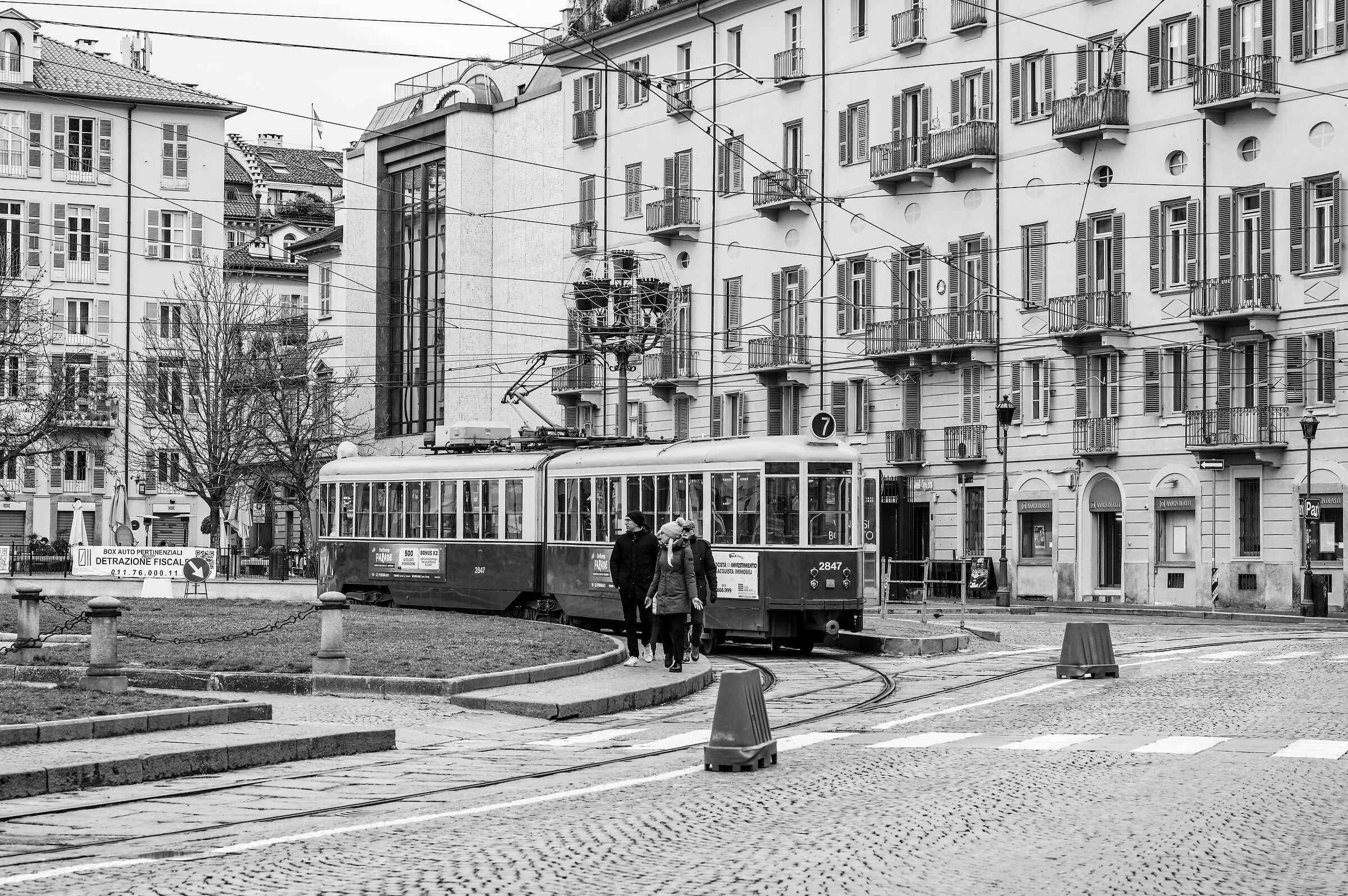 Alla stazione del tram