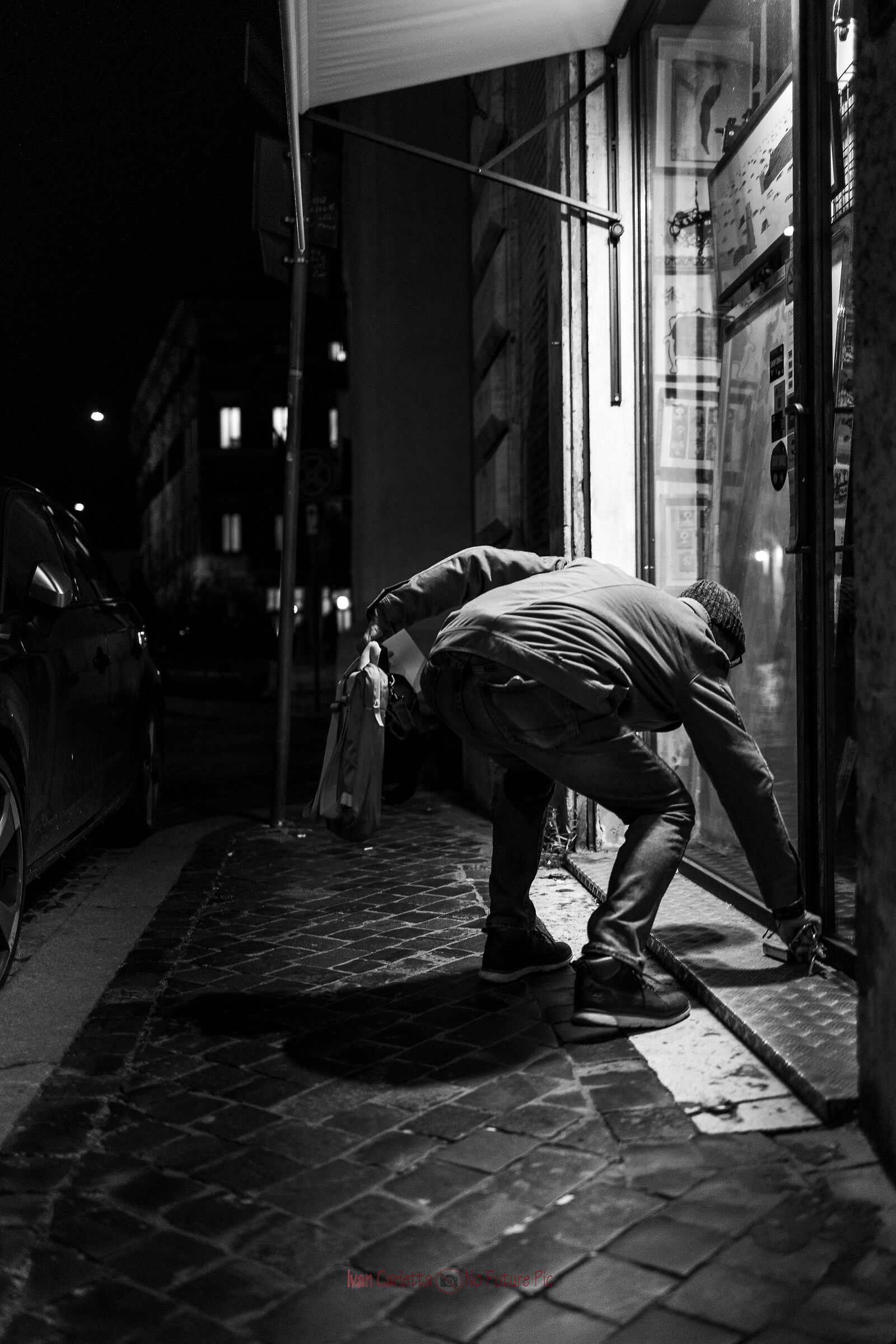 The man who closed the shutter