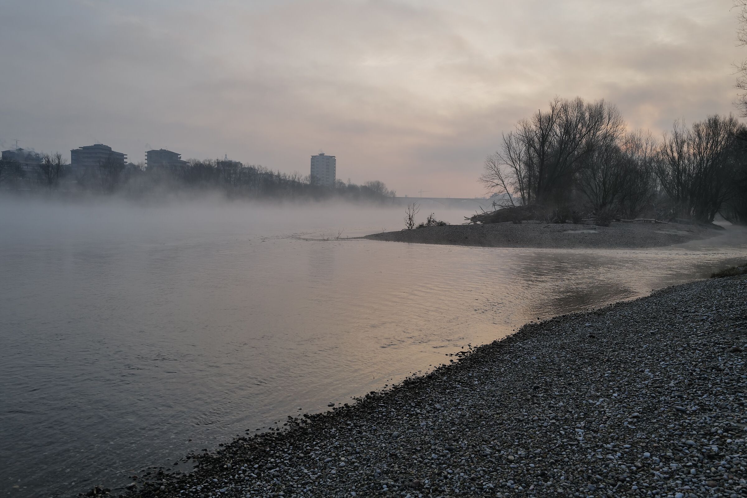alba invernale sul Ticino