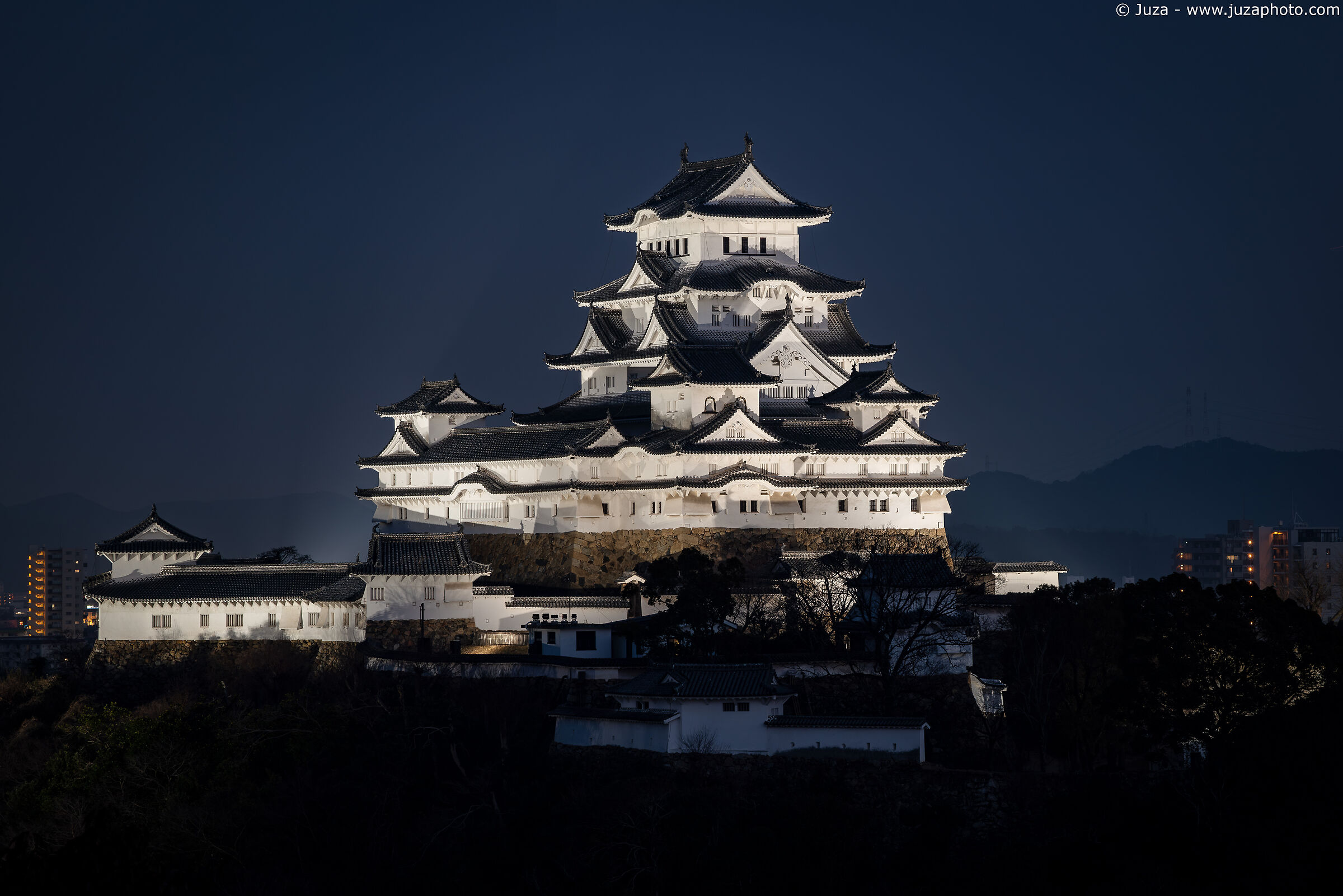 Himeji Castle at night