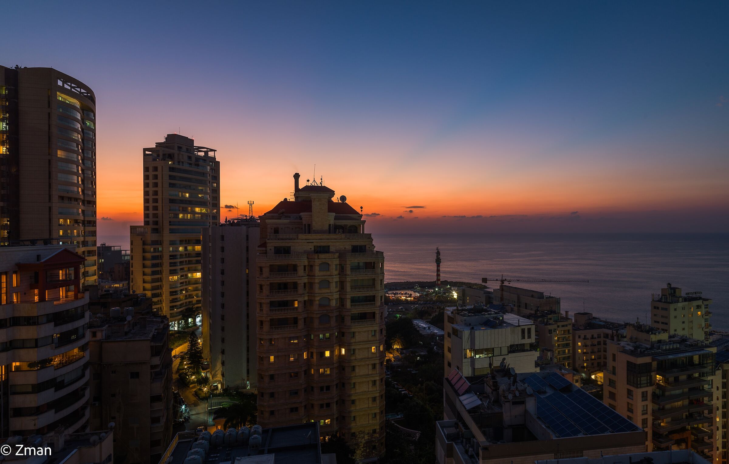 La notte è arrivata e il suono dei droni