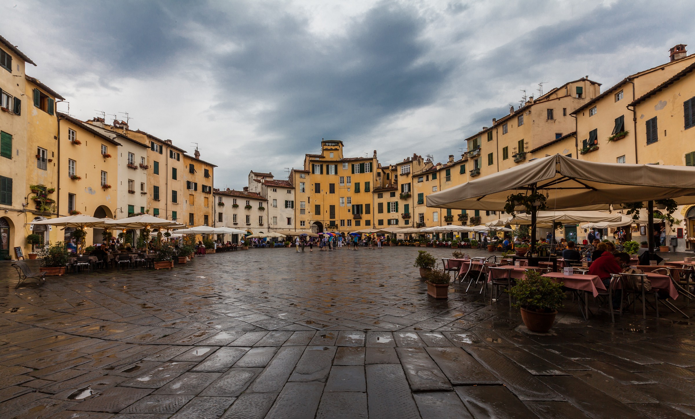 Piazza dell'anfiteatro