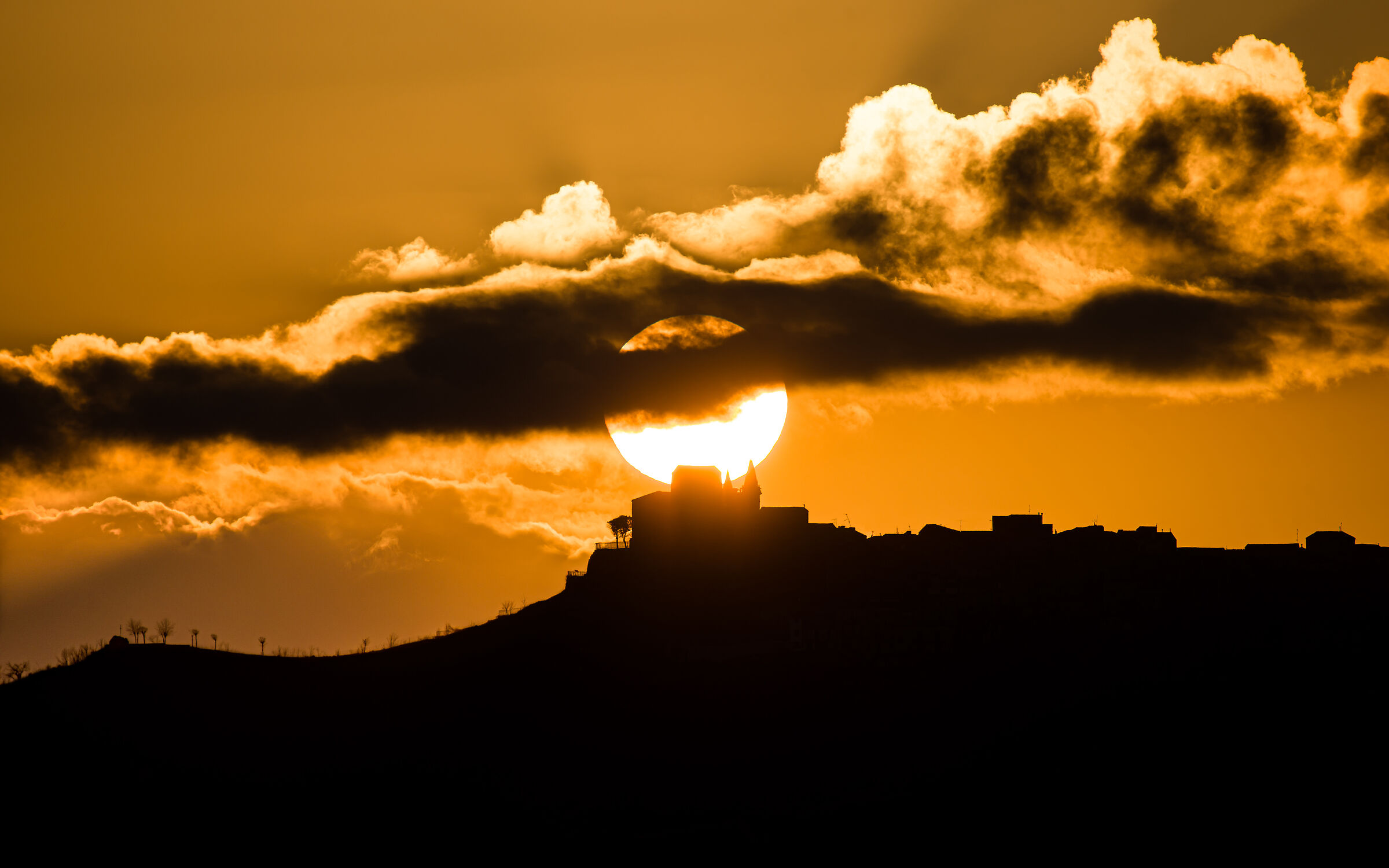 The sunset like a fairy tale