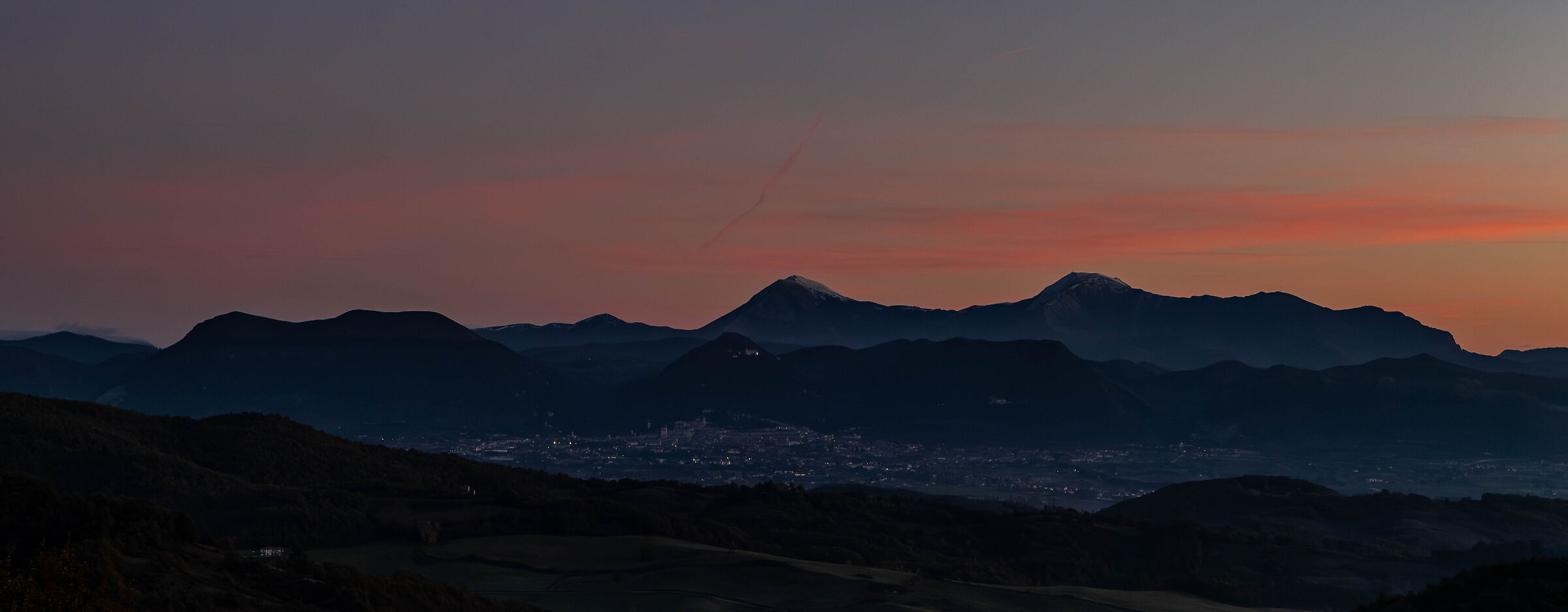 Gubbio all'alba