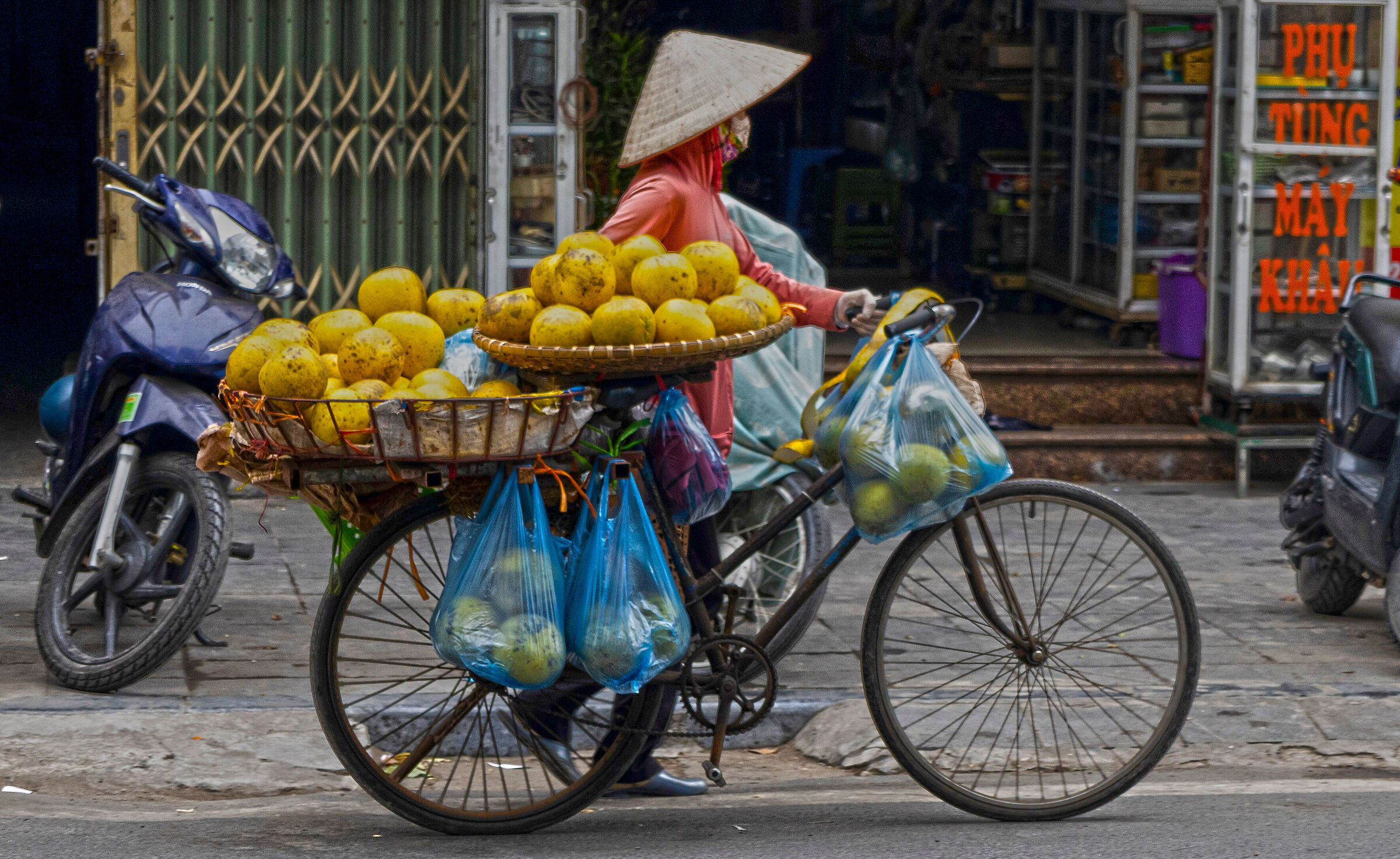 Seller in Hanoi