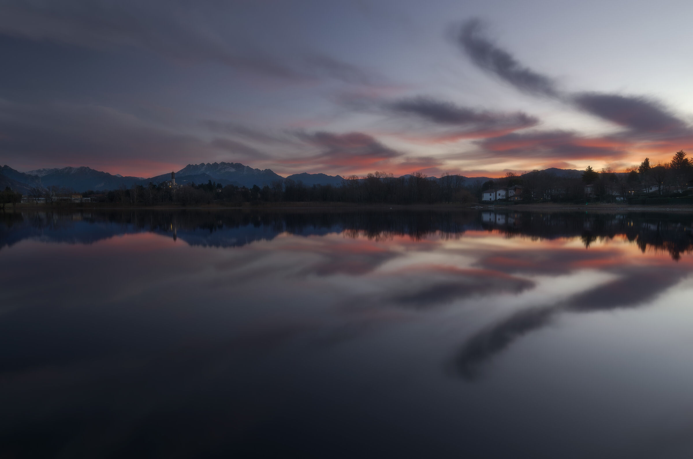 Sunrise over Lake Pusiano from Rogeno