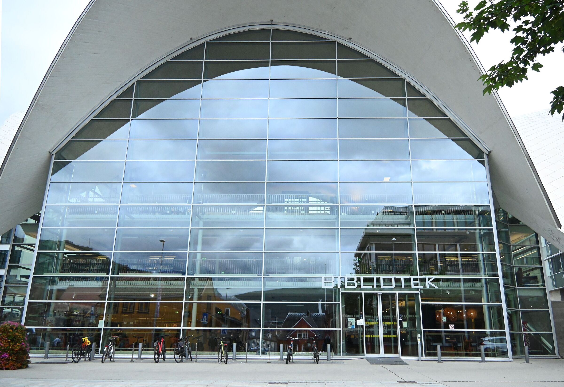 Tromso - Norvegia "Biblioteca e Riflessi"