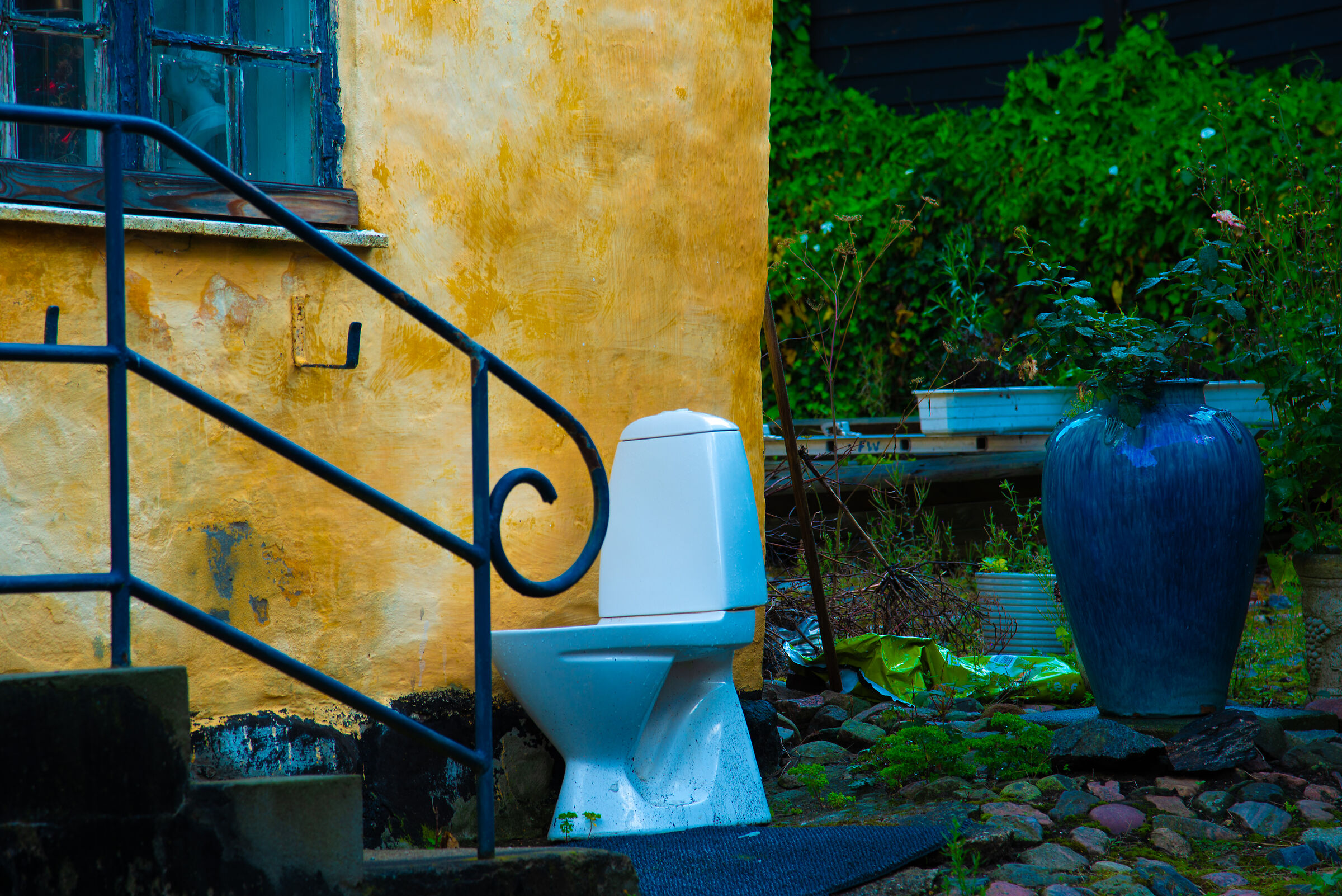 Sorry, toilets are on the outside