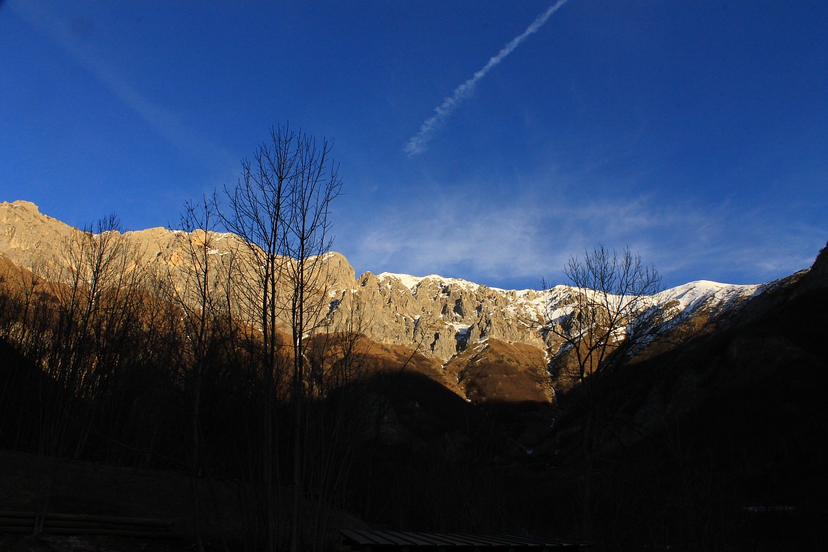 Entracque-Roofs Prer (cn) Italy / 1