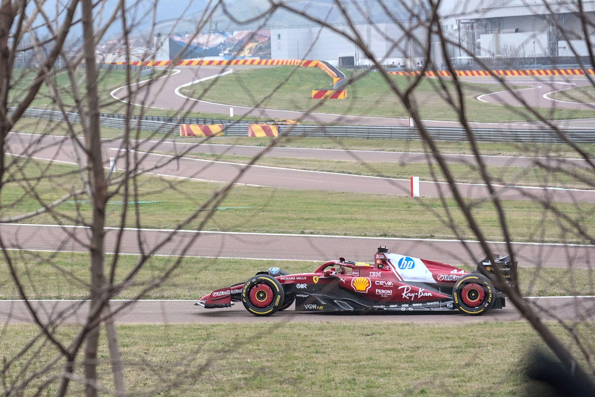 Lewis Hamilton - Shakedown Ferrari sf-25