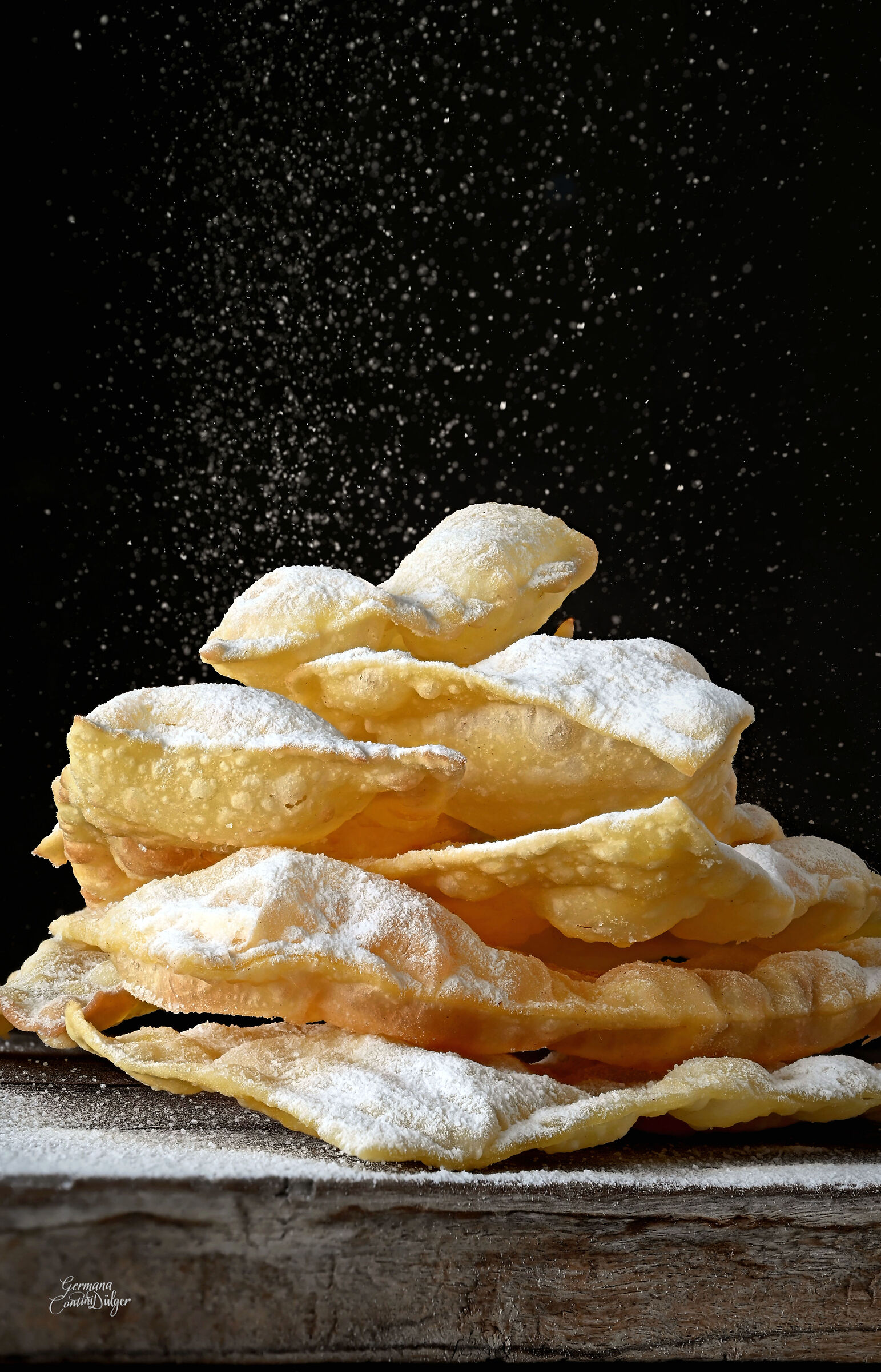 In Bolgna there are sfrappole