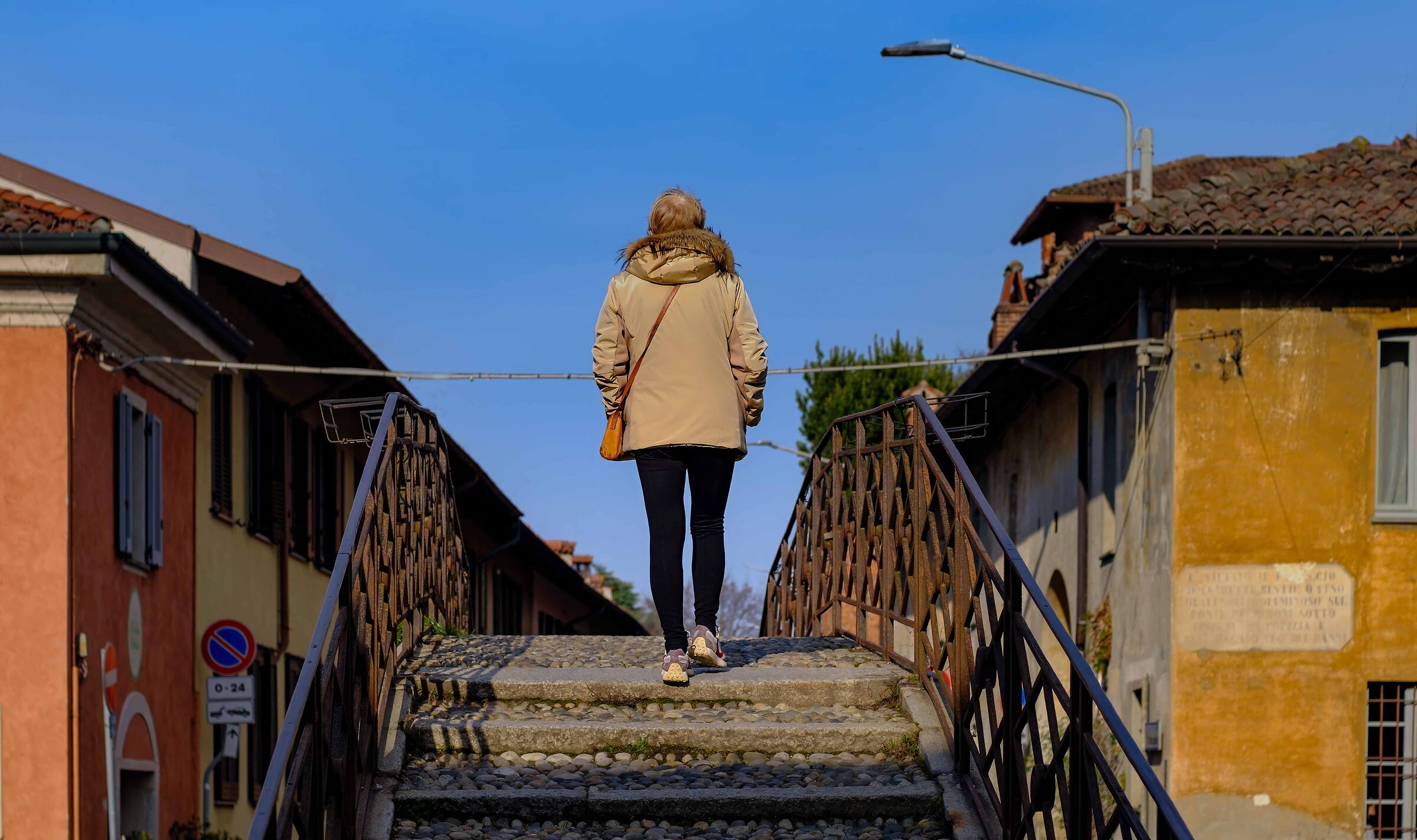 Watch out for the wire!!!!!!