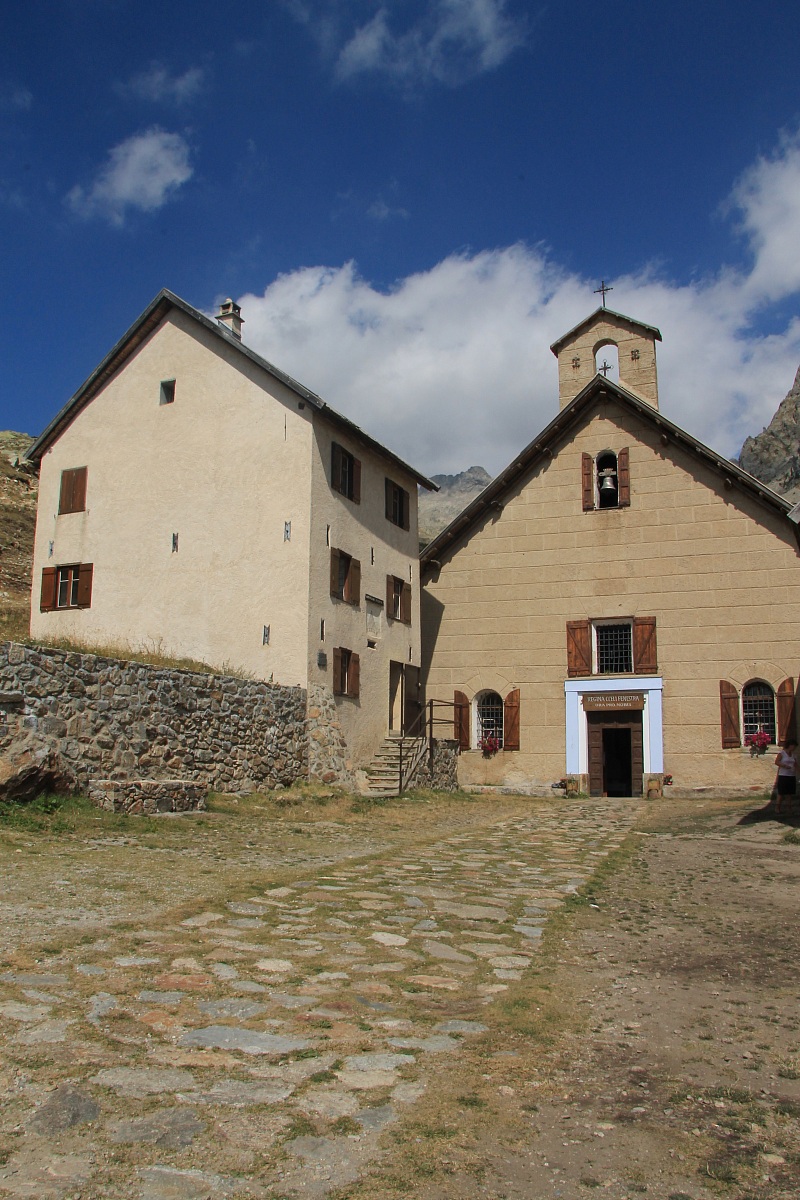 Sanctuary NDde Fenestres (am) France / 1