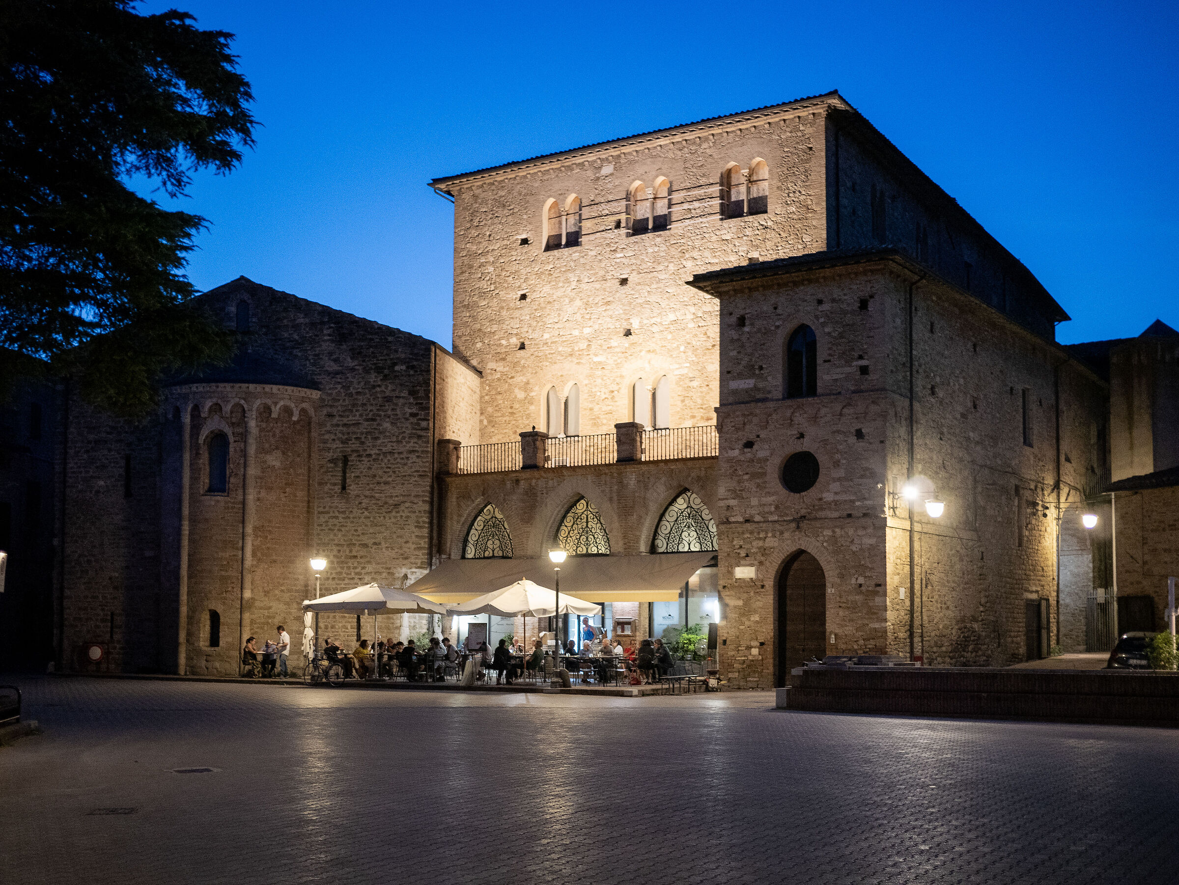 Bevagna by night