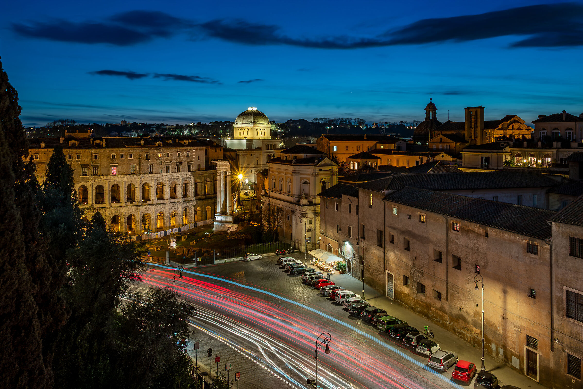 Paths of light at the Theatre of Marcellus