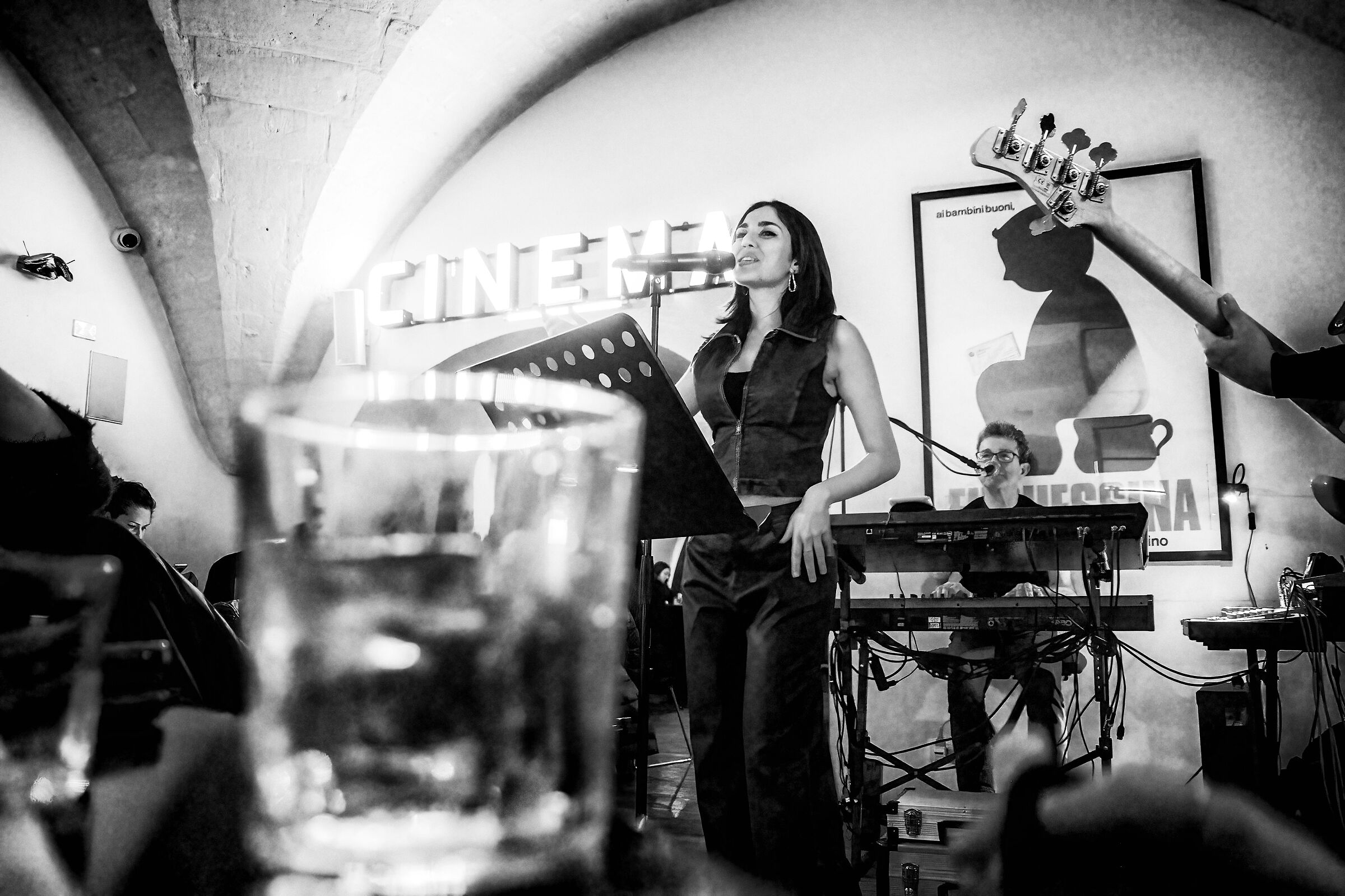 Arianna sings Elodie