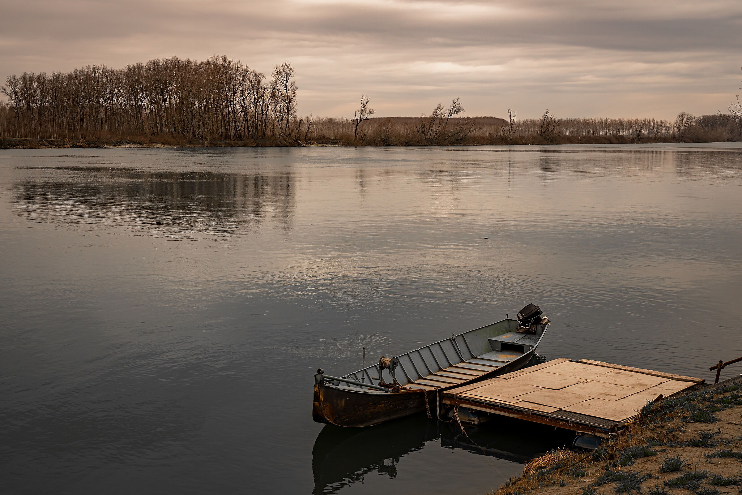 il grande fiume nelle stagioni fredde...