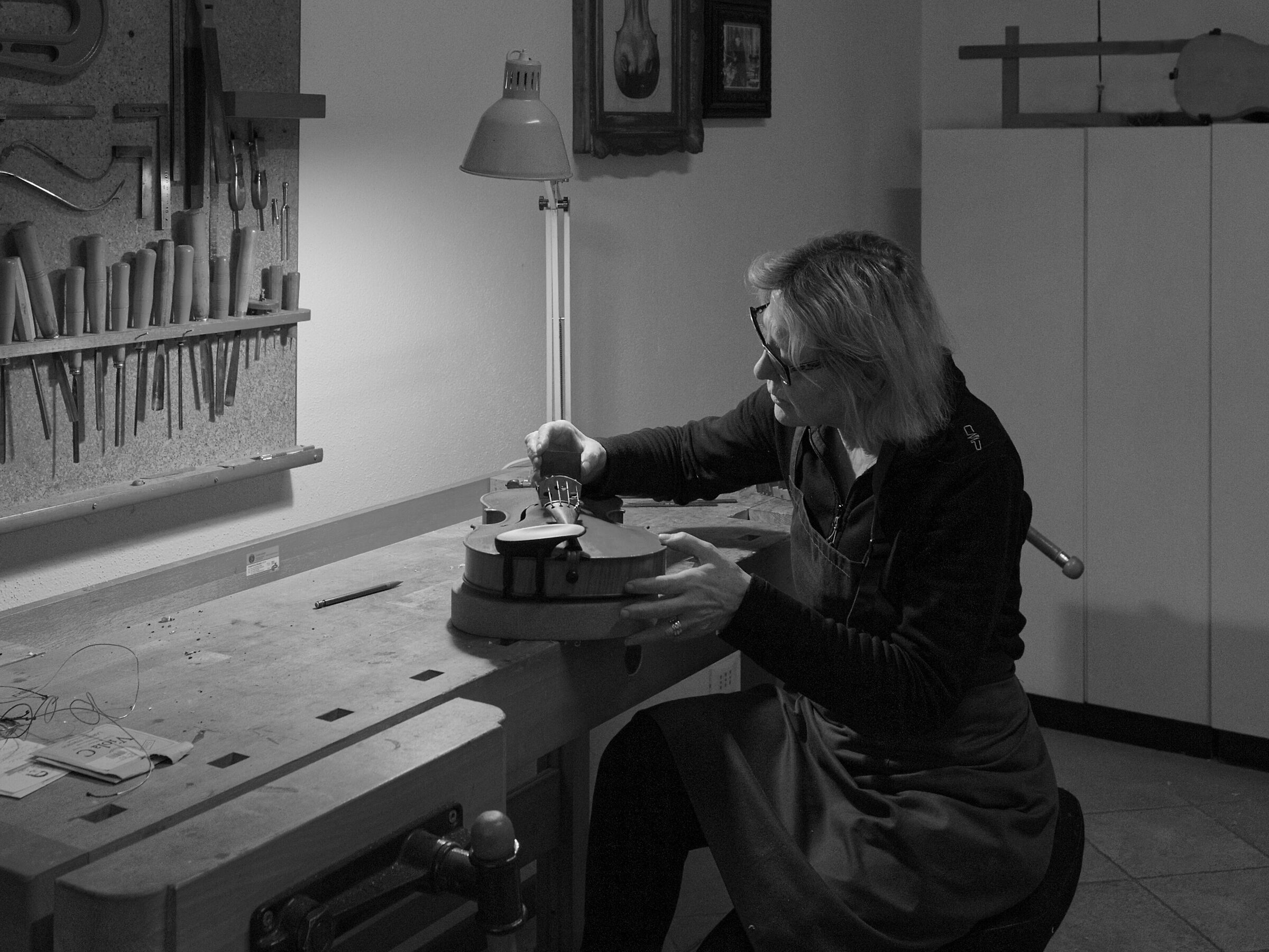 Alessandra Pedota, luthier in Cremona