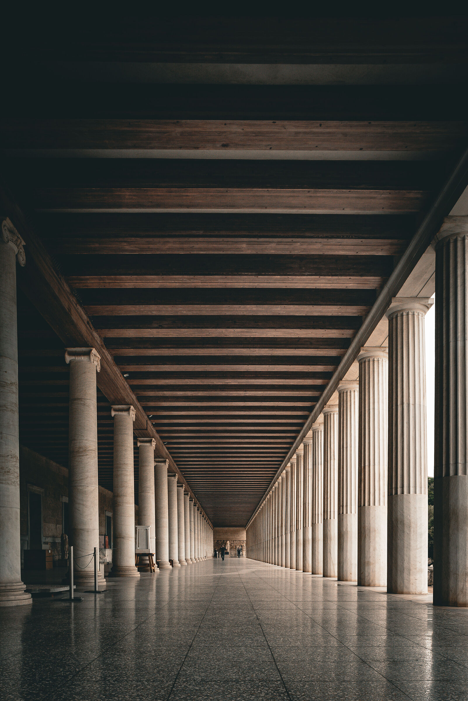 Stoa of Attalos in central perspective