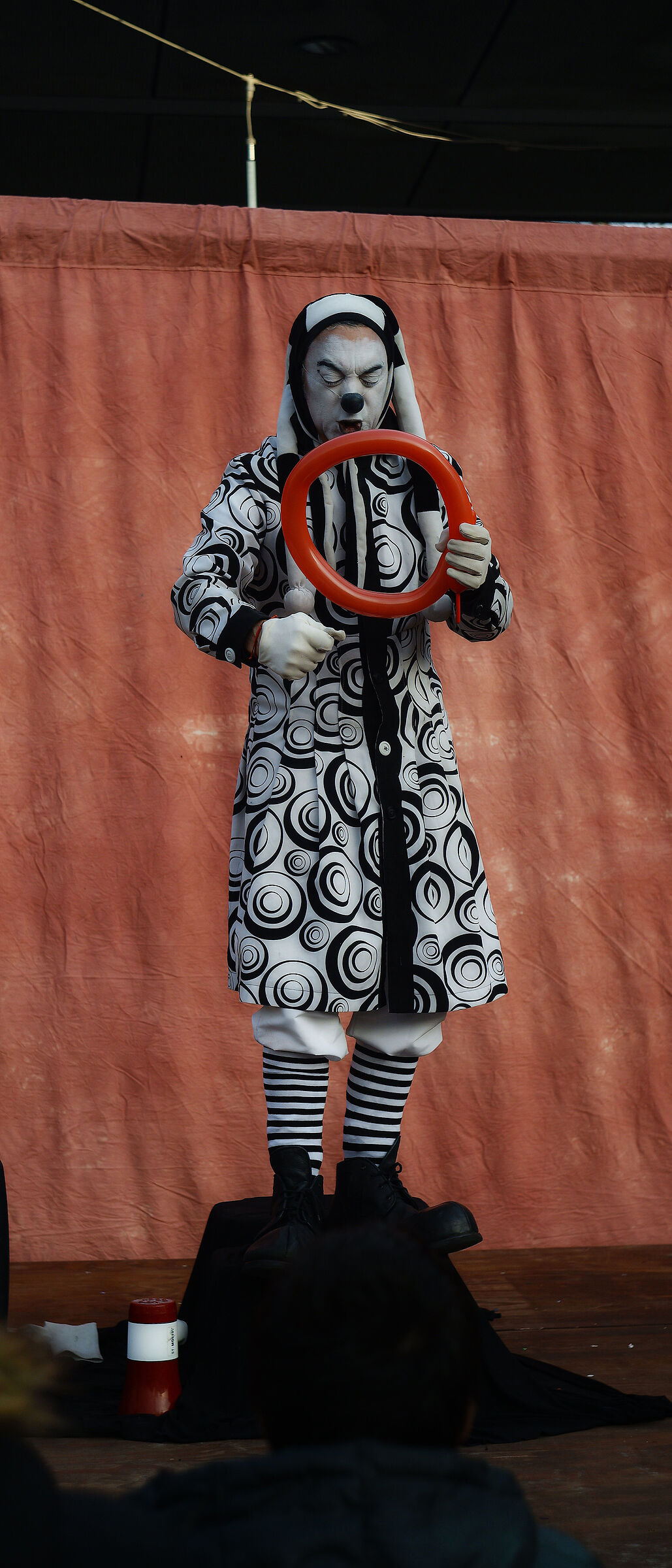 Mime parisien d'origine argentine_1